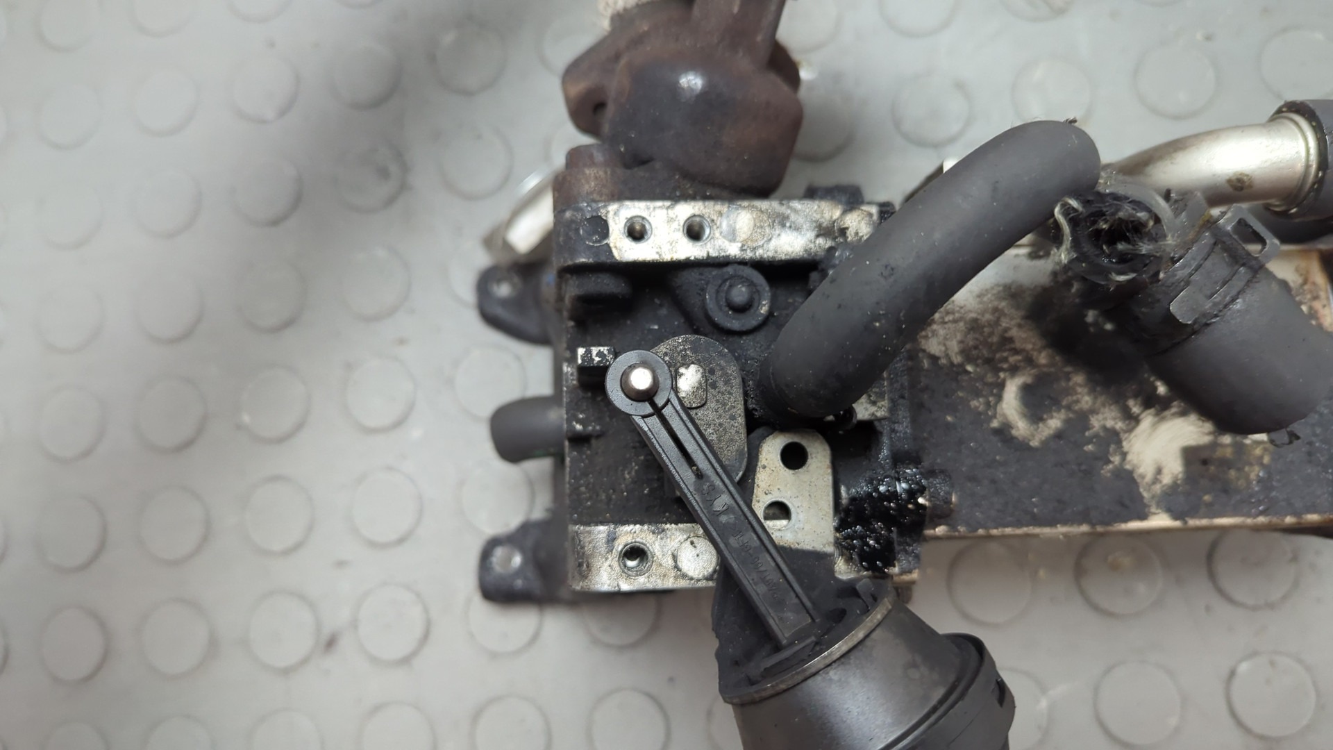 Клапан рециркуляции выхлопных газов (EGR)