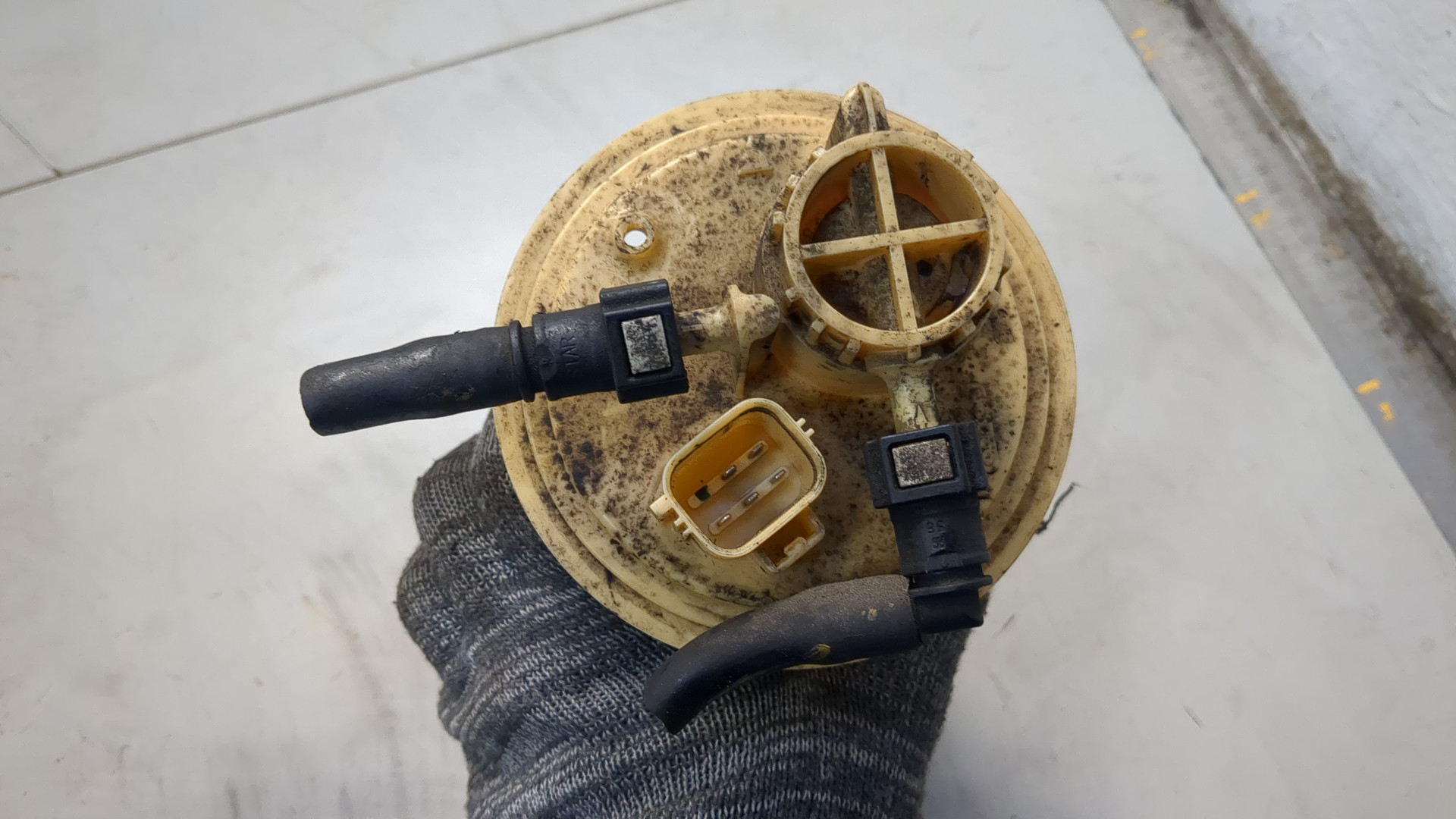 Насос топливный электрический