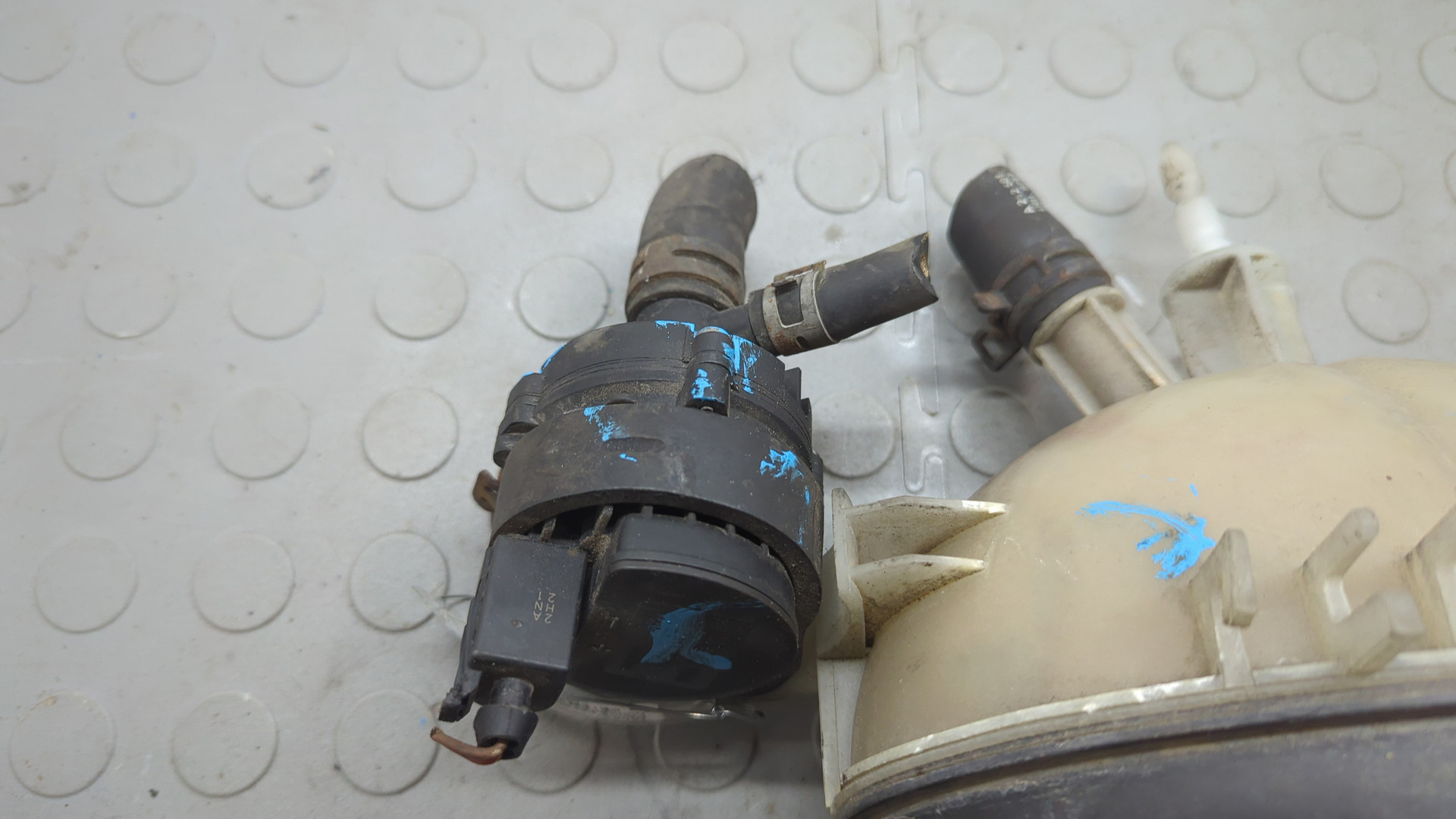 Бачок расширительный