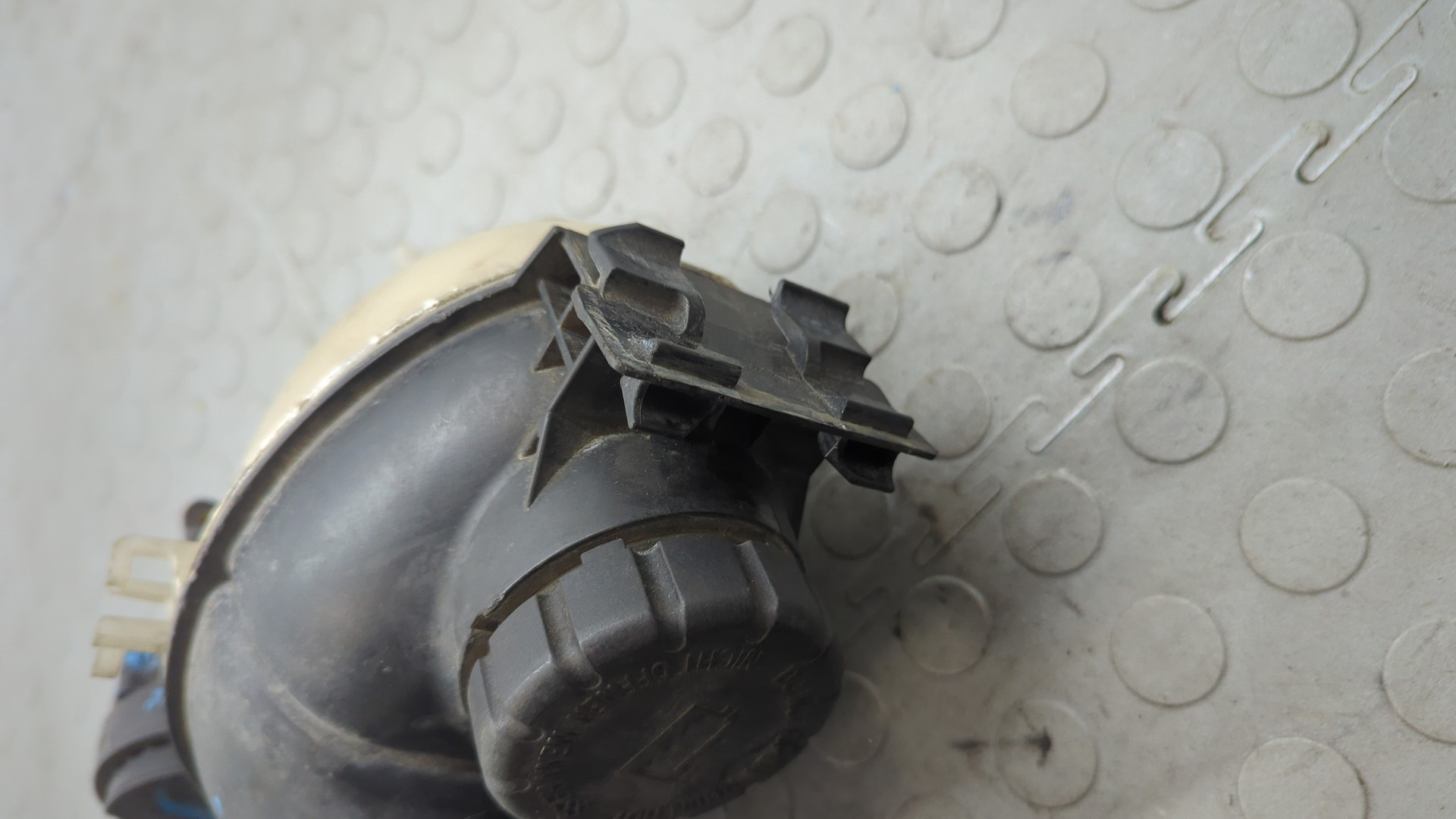 Бачок расширительный