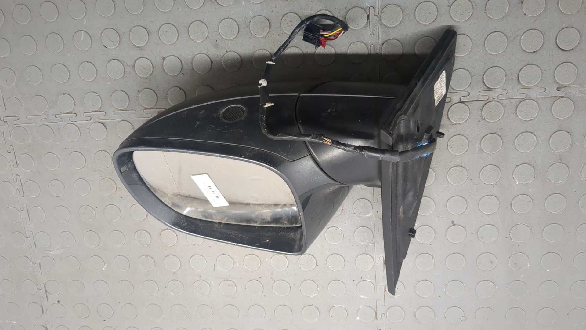 Зеркало правое электрическое