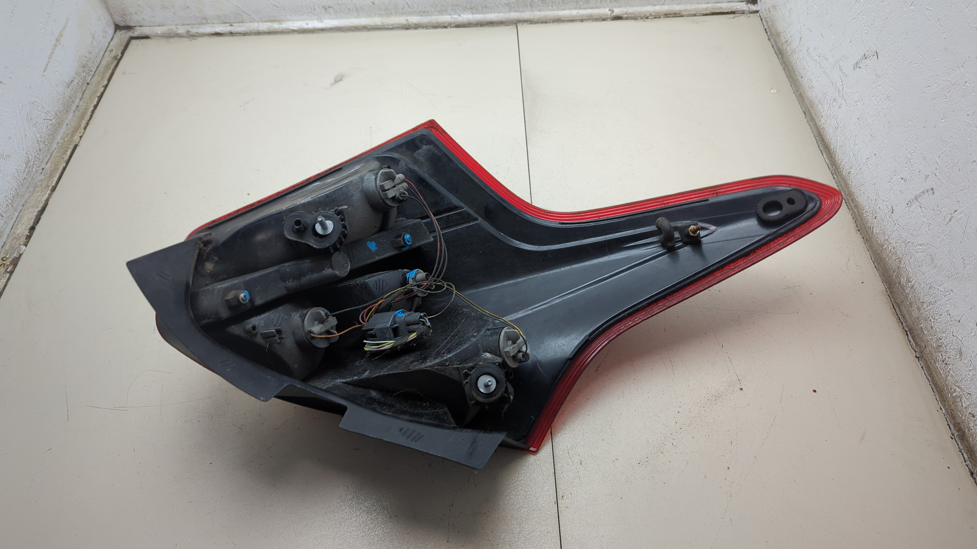 Фонарь задний правый