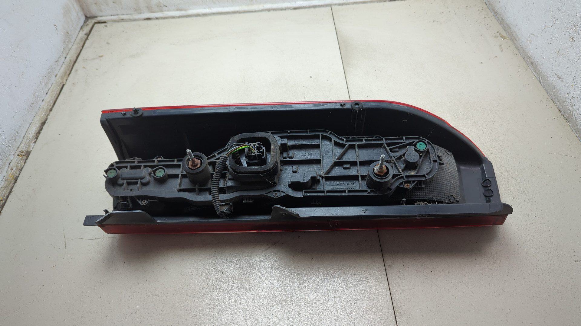 Фонарь задний правый