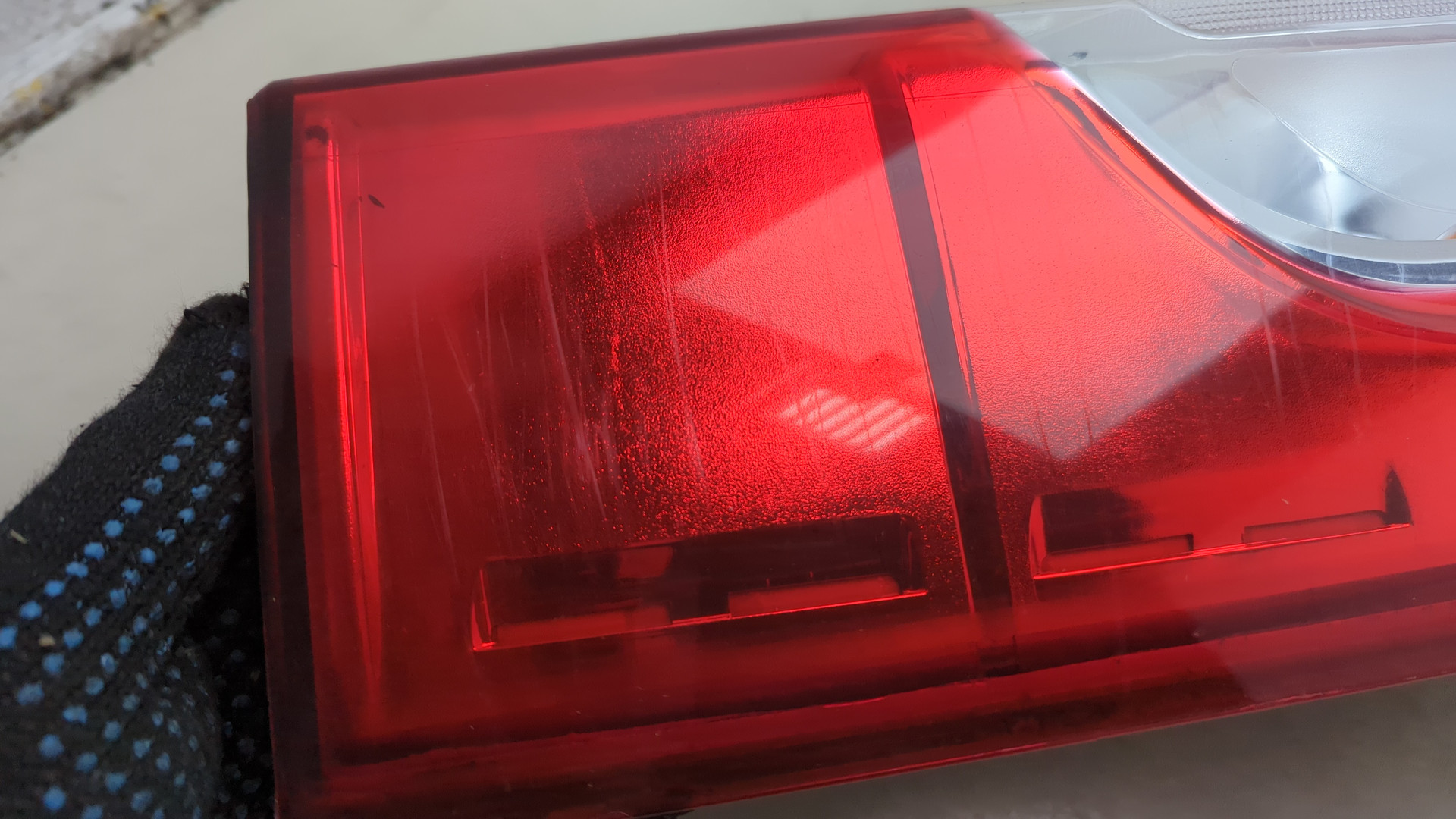 Фонарь задний правый