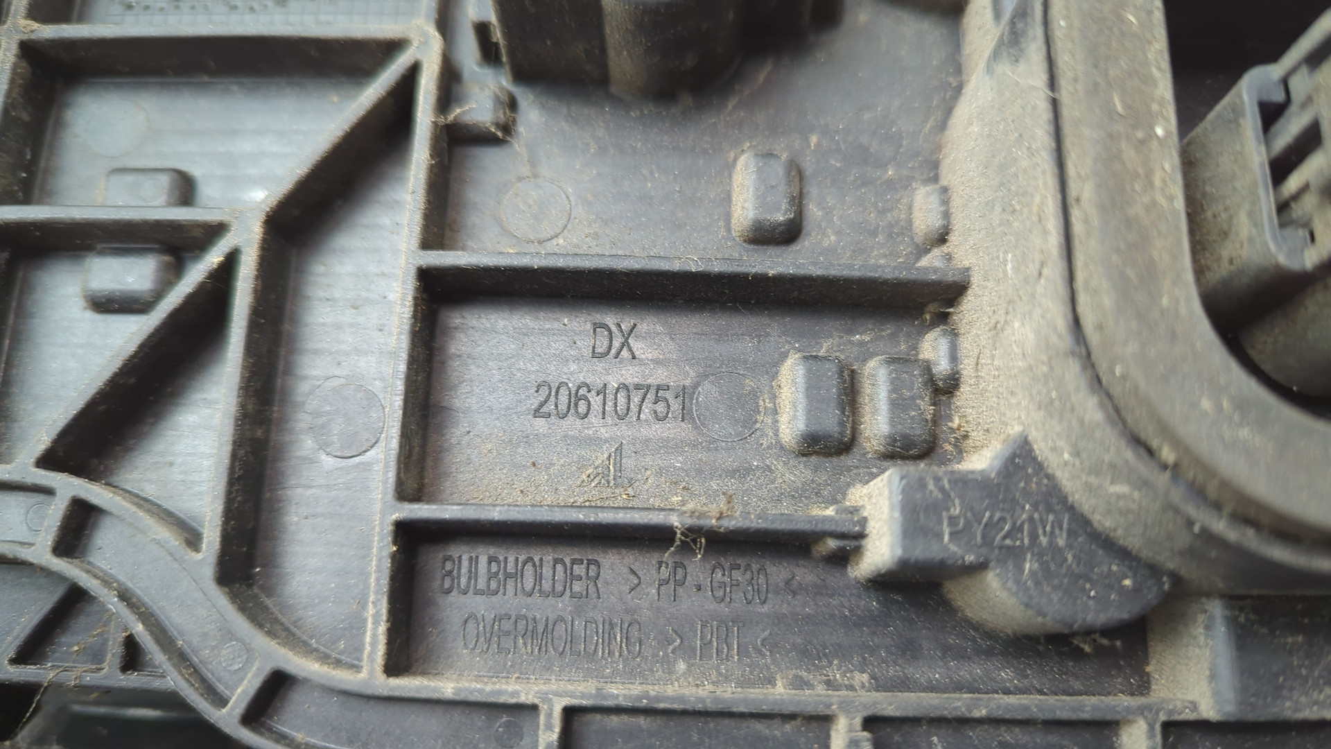 Фонарь задний правый