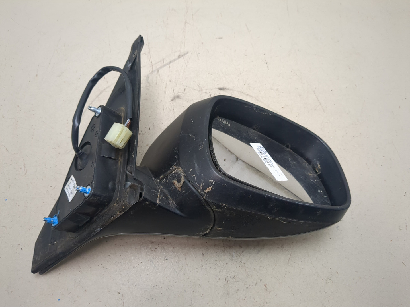 Зеркало правое электрическое