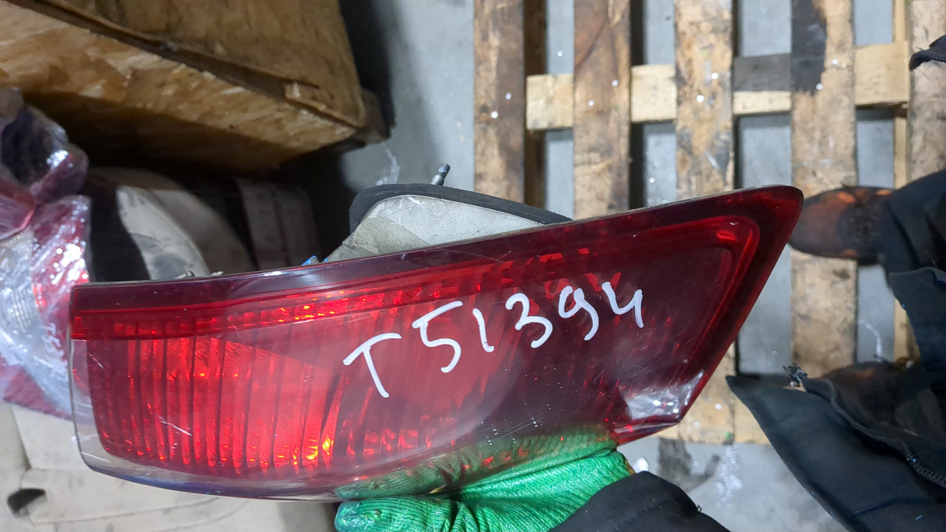 Фонарь задний правый