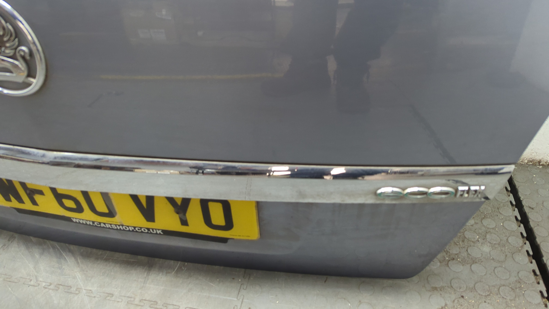 Дверь багажника