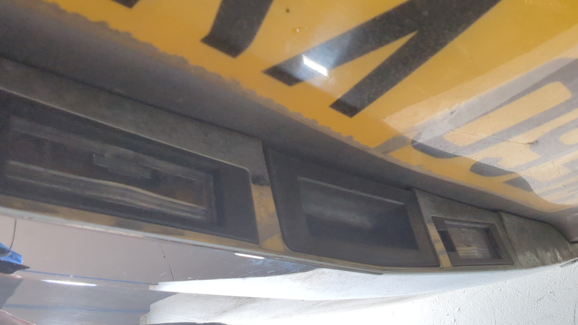 Дверь багажника