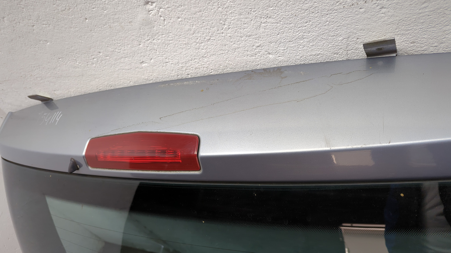 Дверь багажника