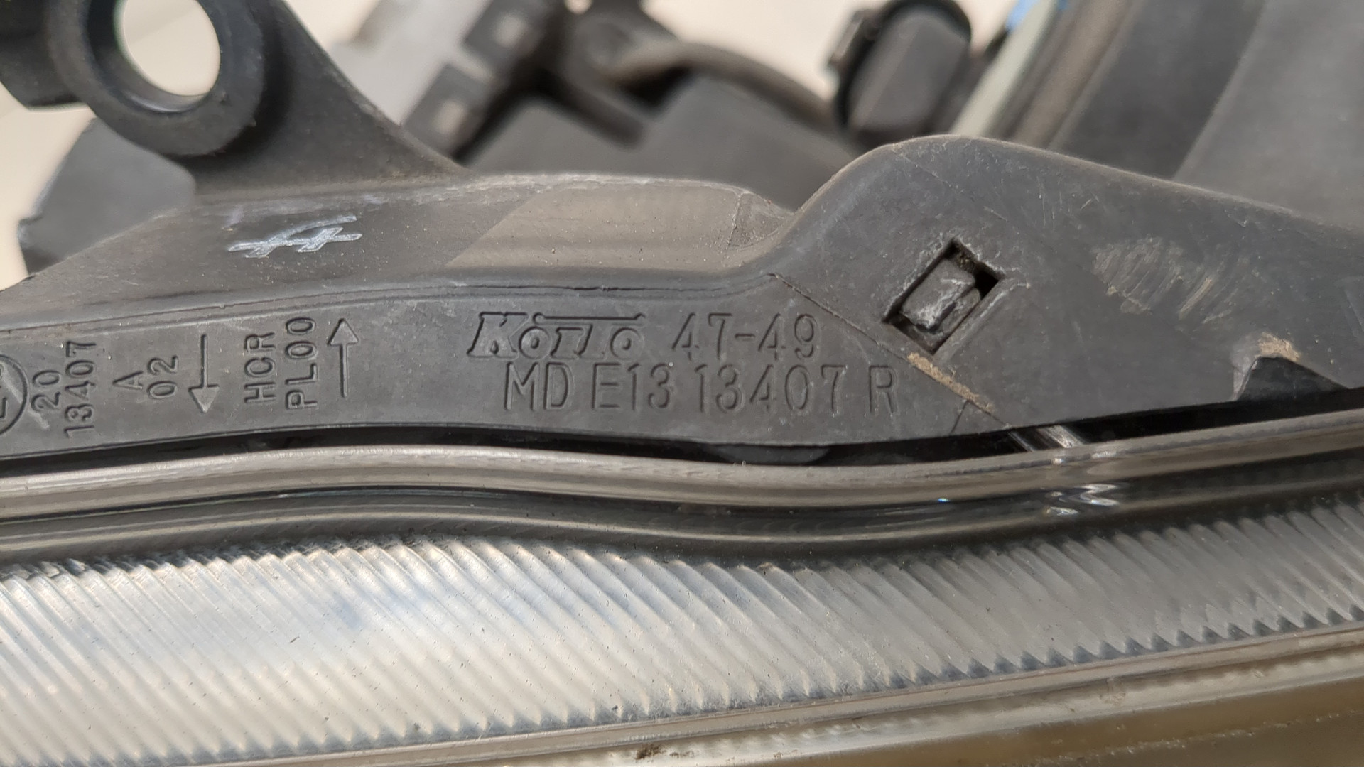 Фара правая