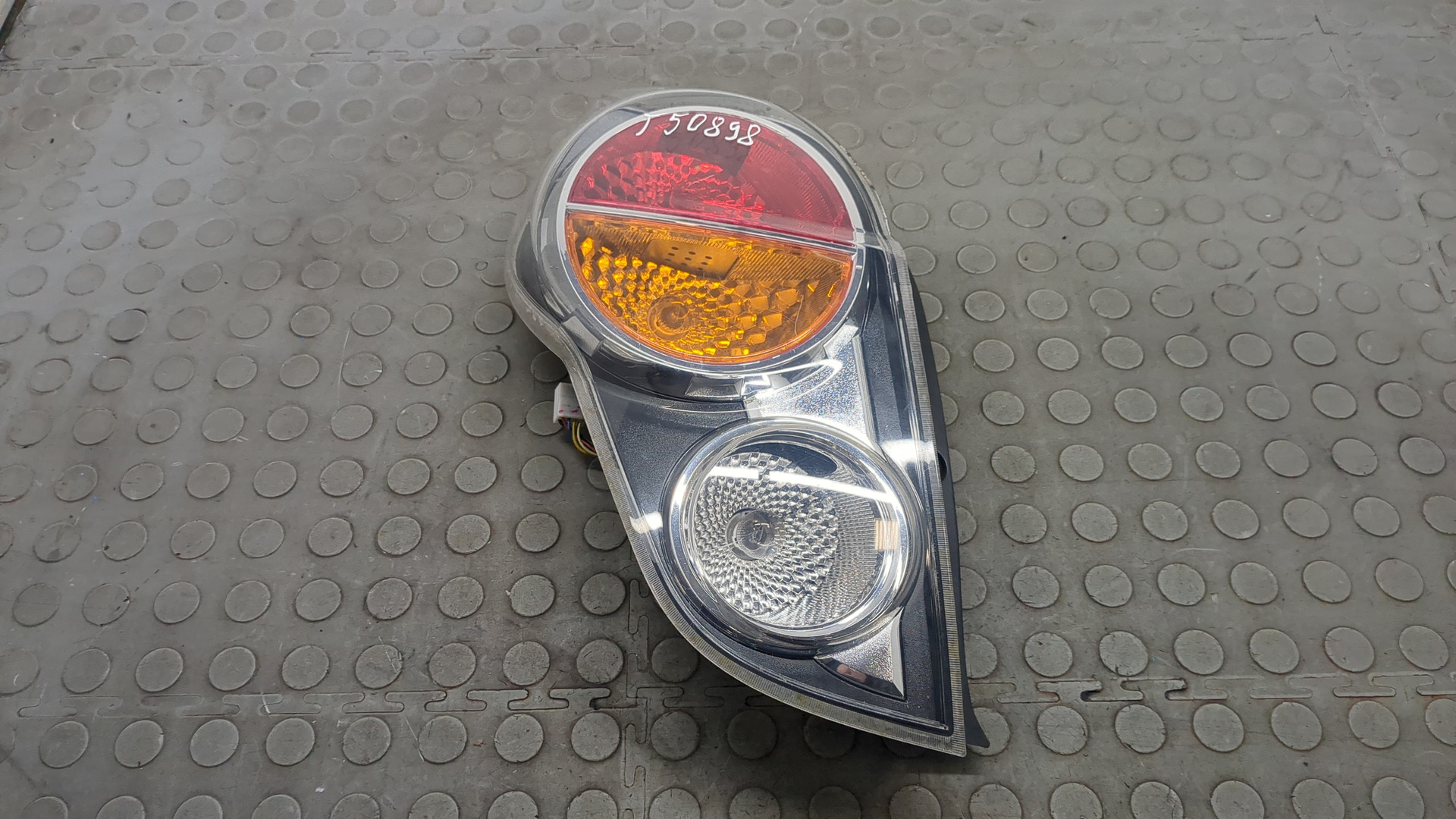 Фонарь задний левый