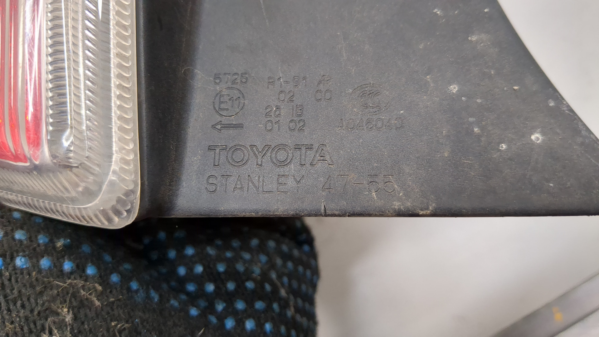 Фонарь задний левый