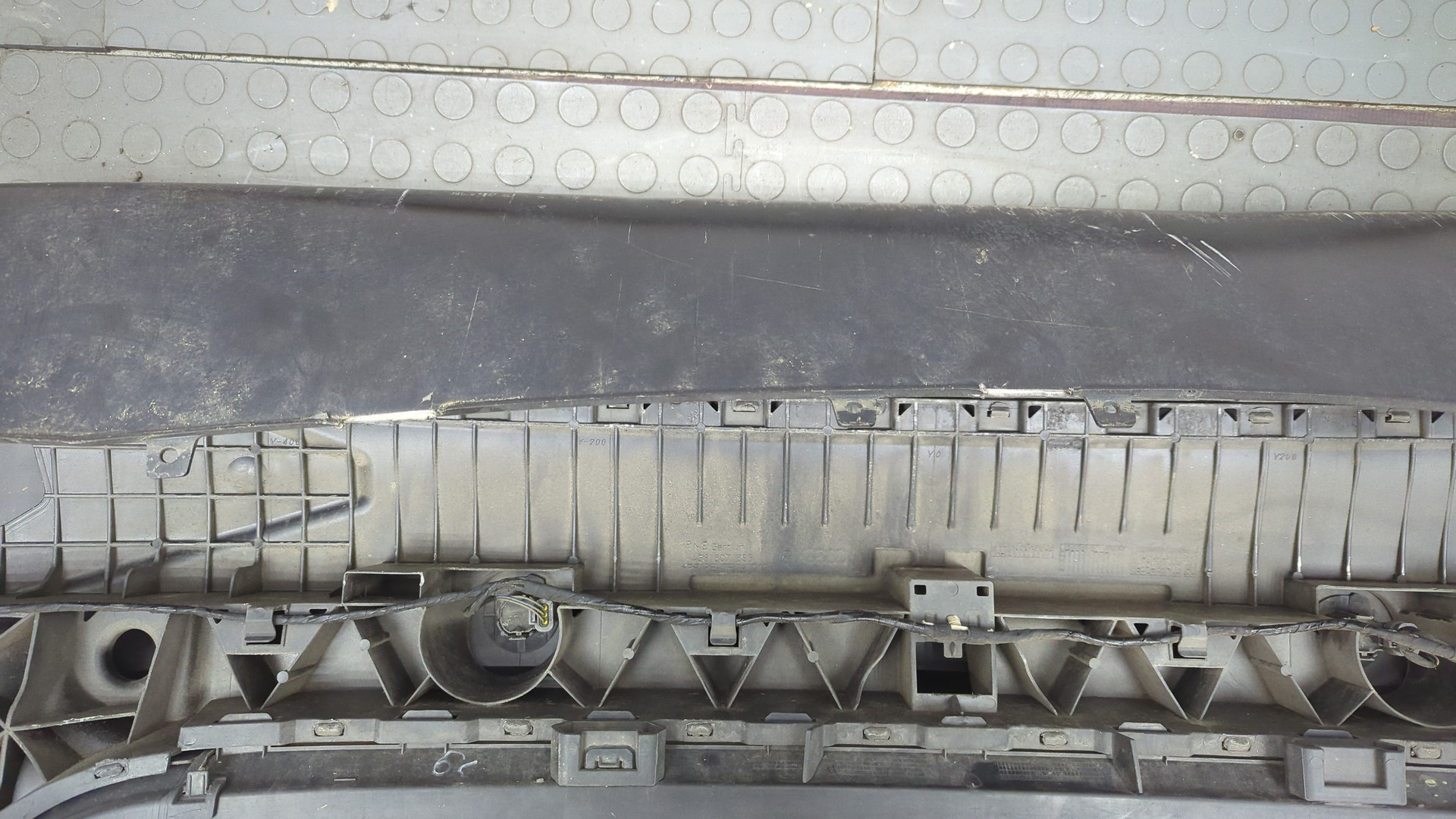 Бампер задний