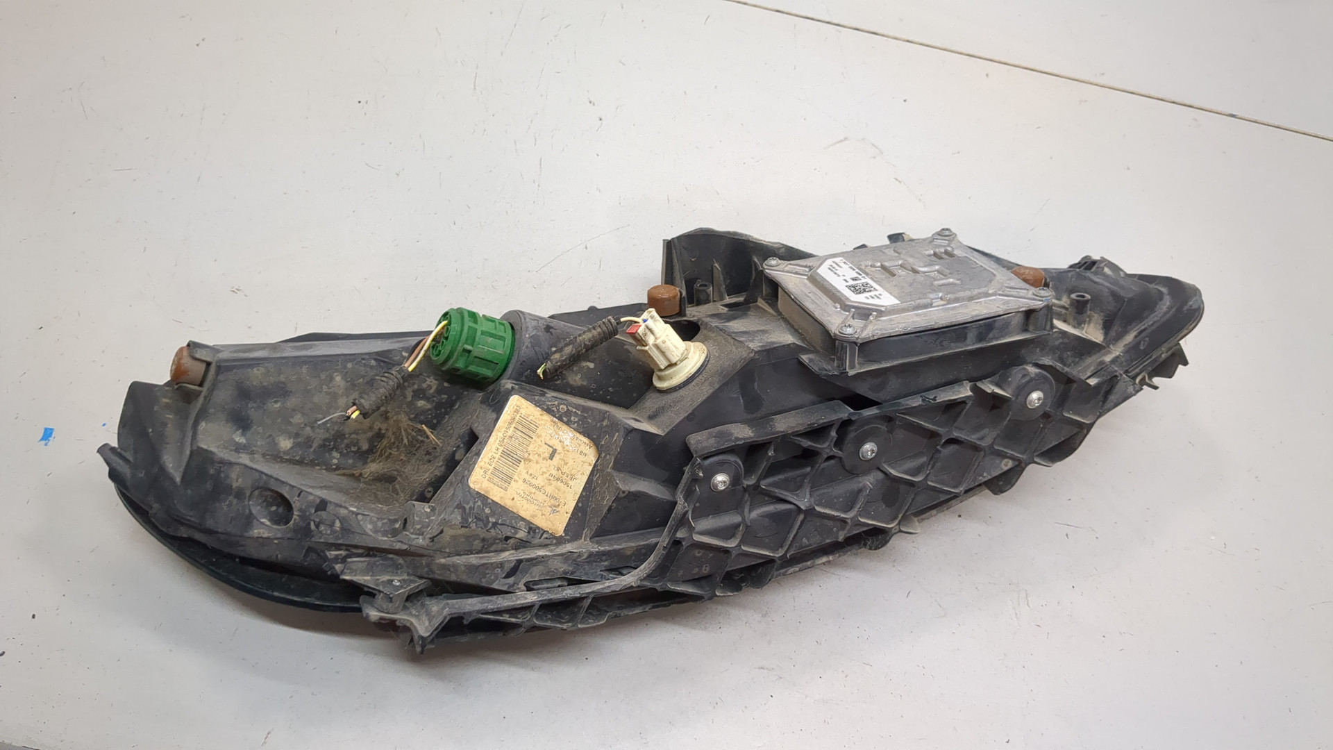 Фара дневного света левая (ходовые огни)