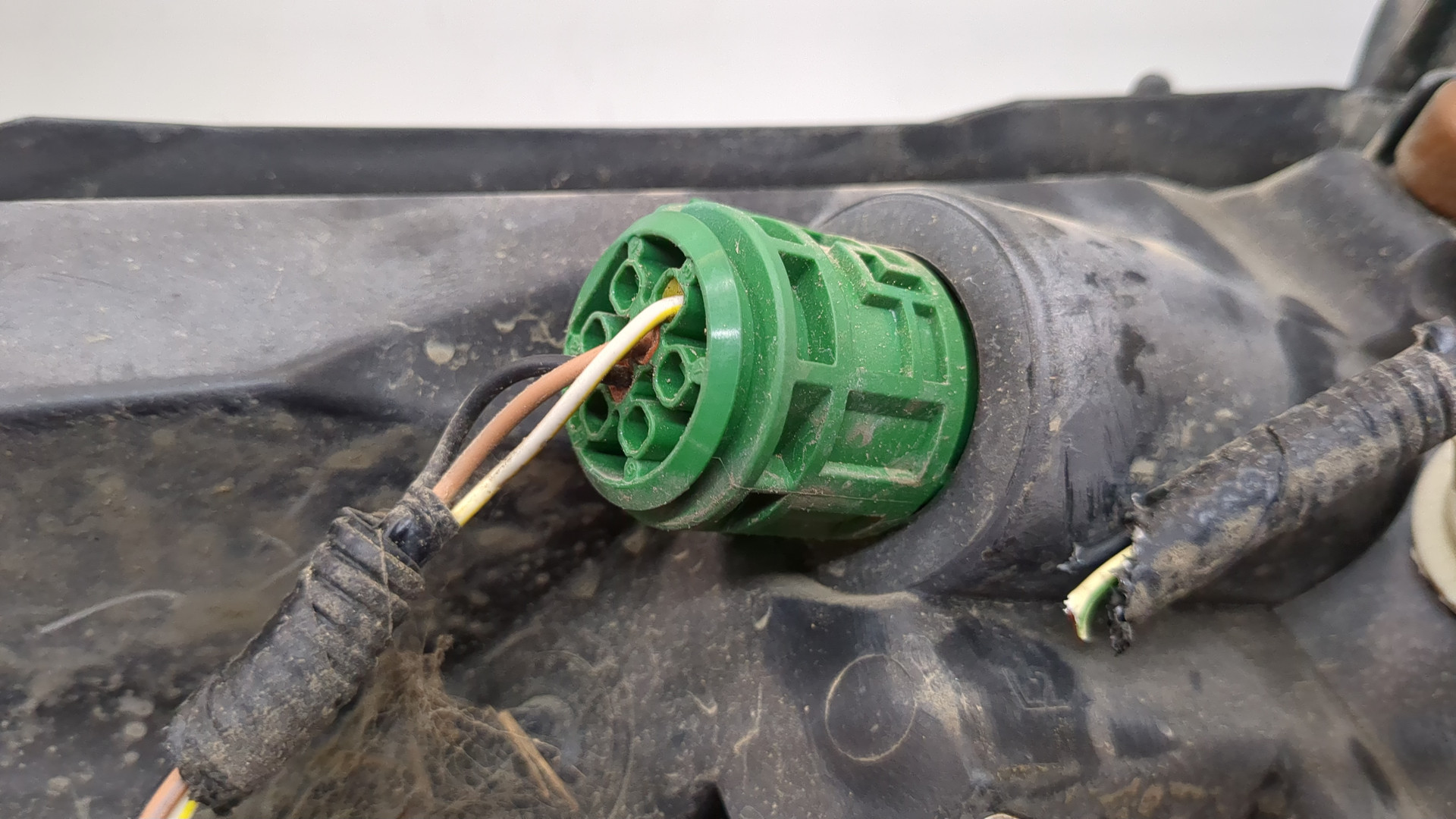 Фара дневного света левая (ходовые огни)