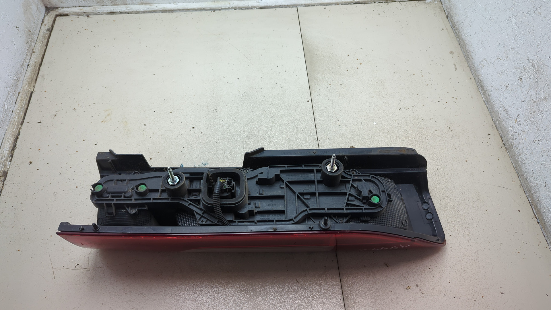 Фонарь задний левый