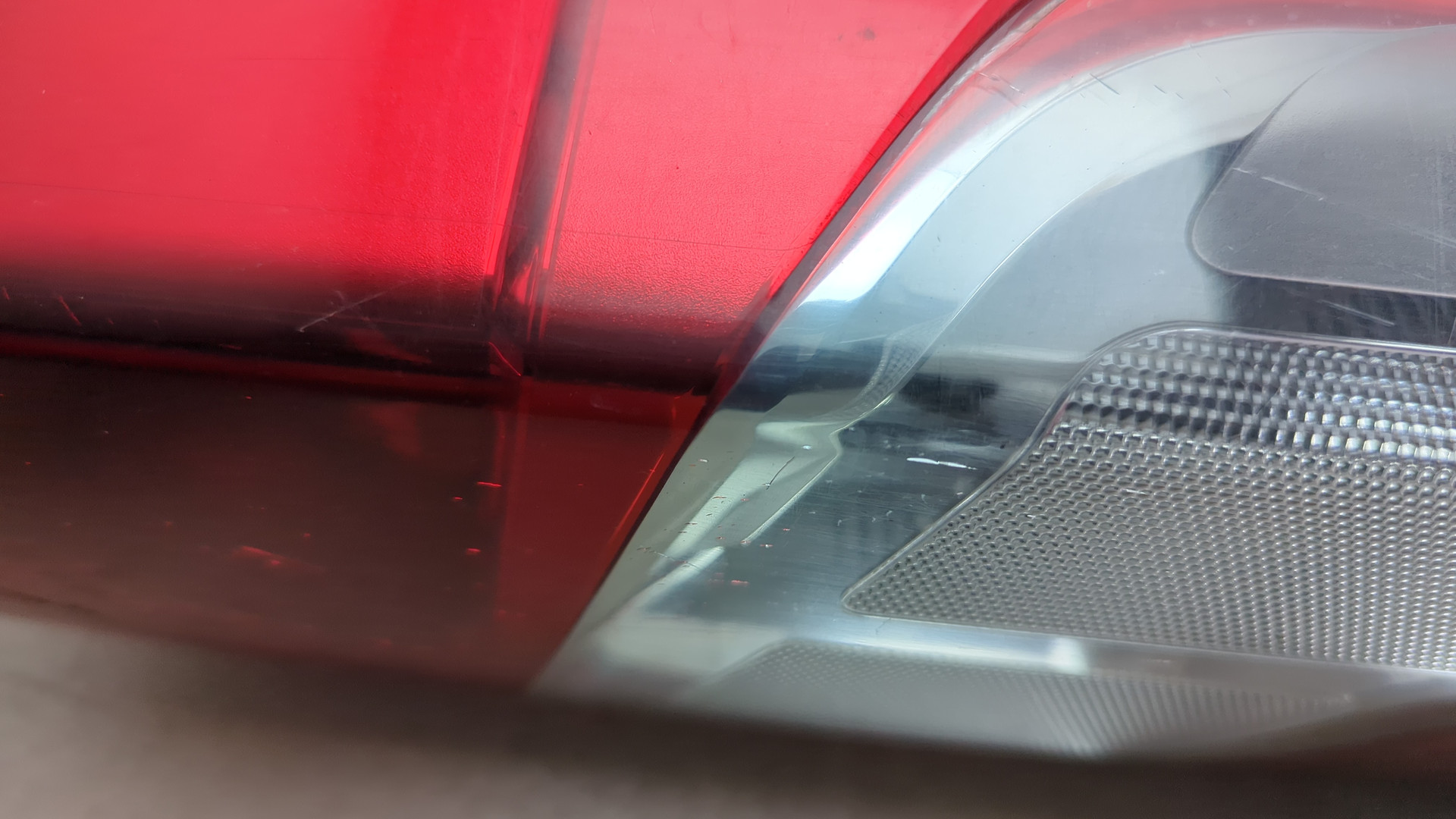 Фонарь задний левый