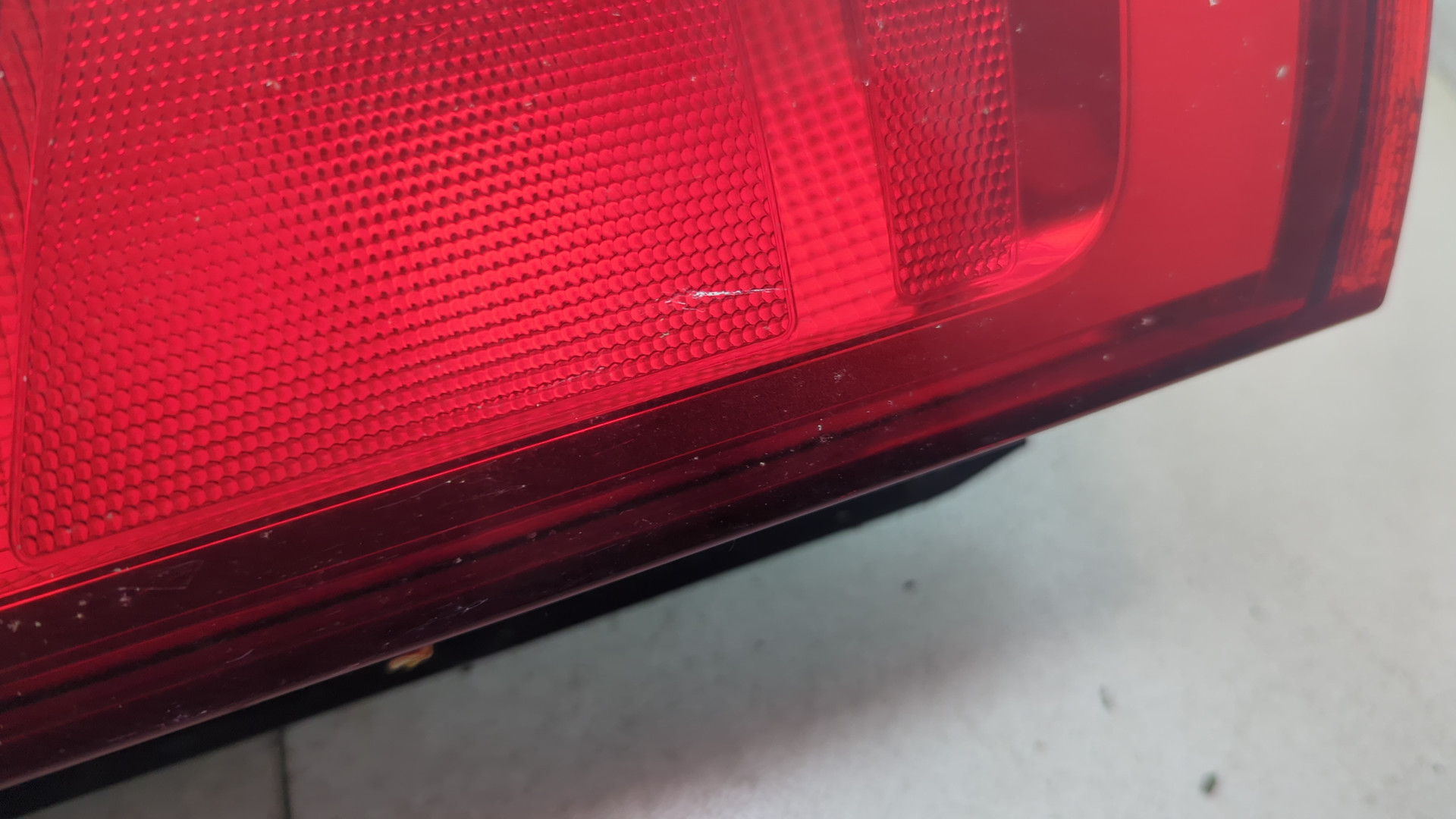 Фонарь задний левый