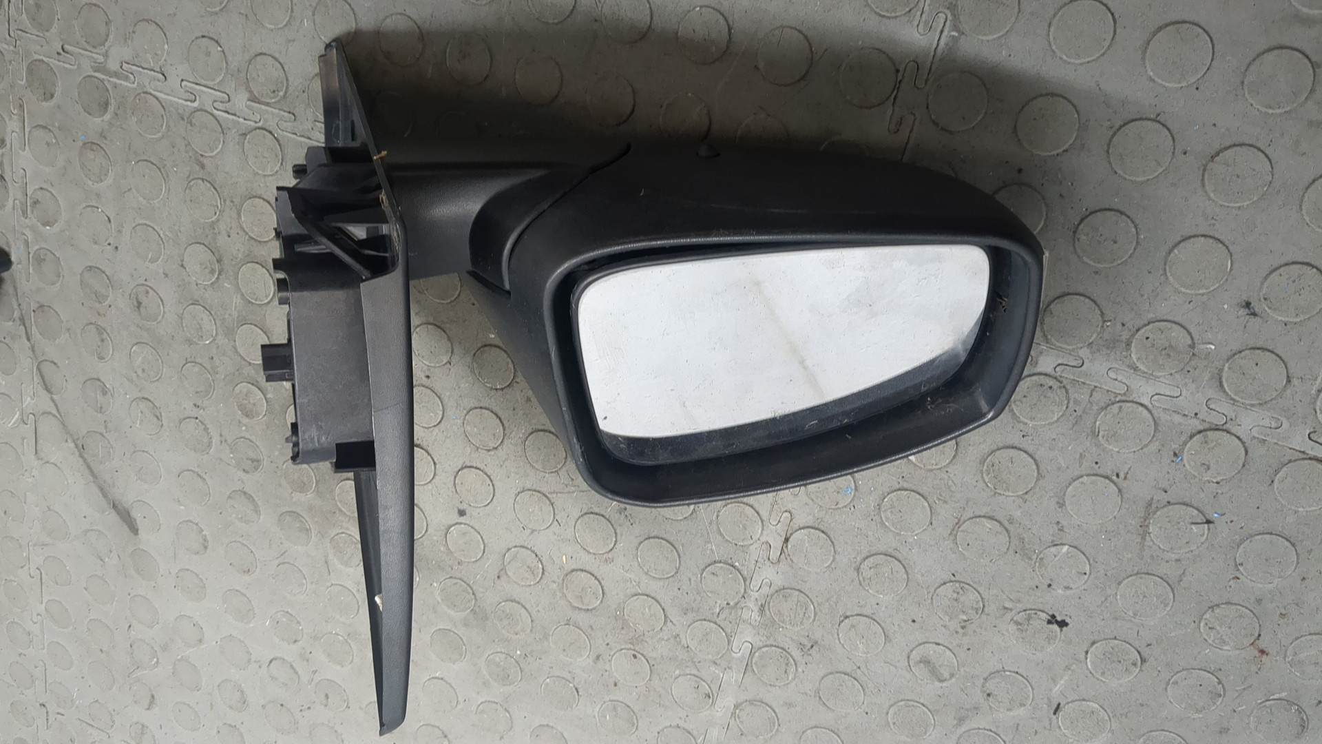 Зеркало левое электрическое