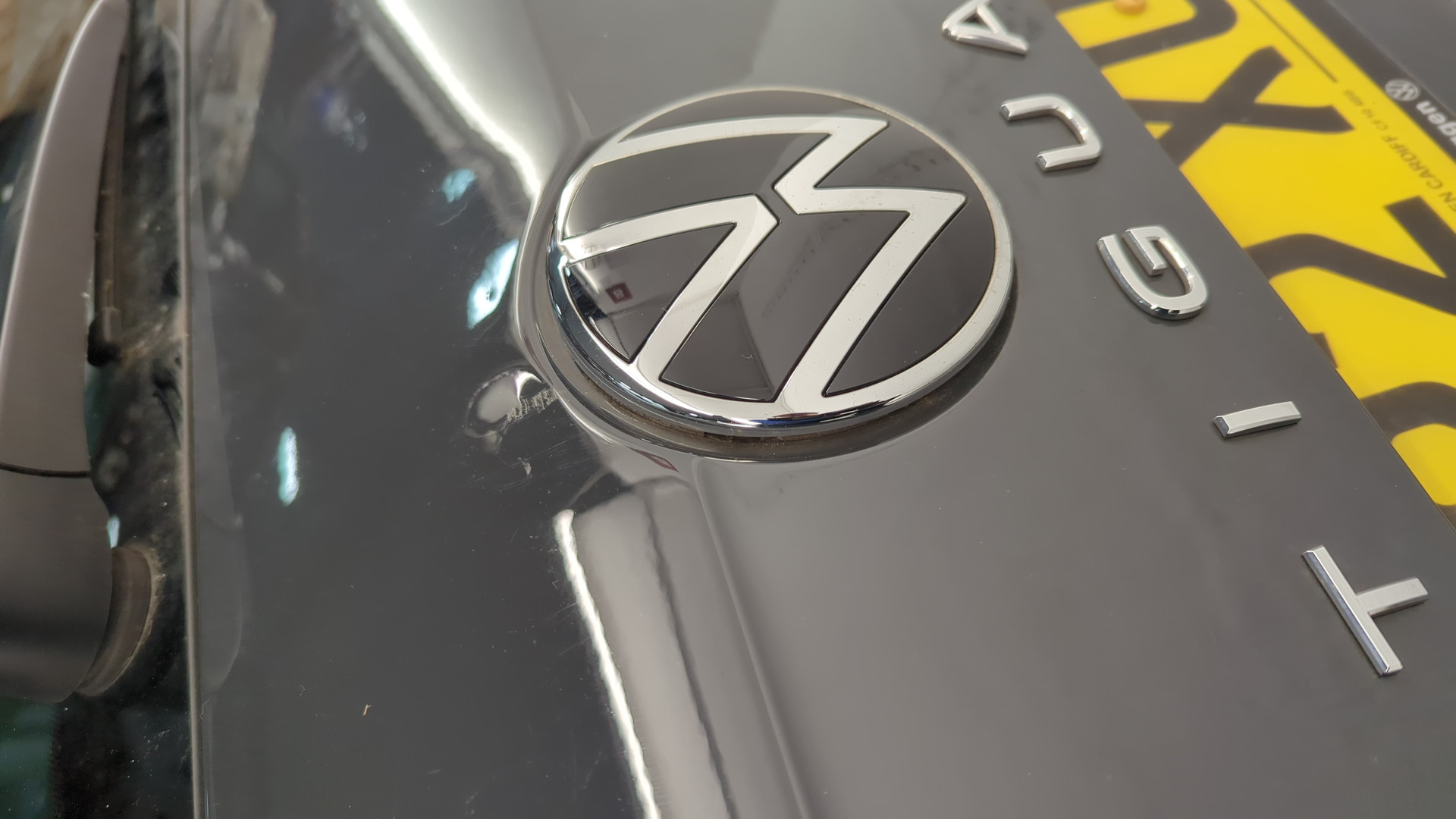 Дверь багажника