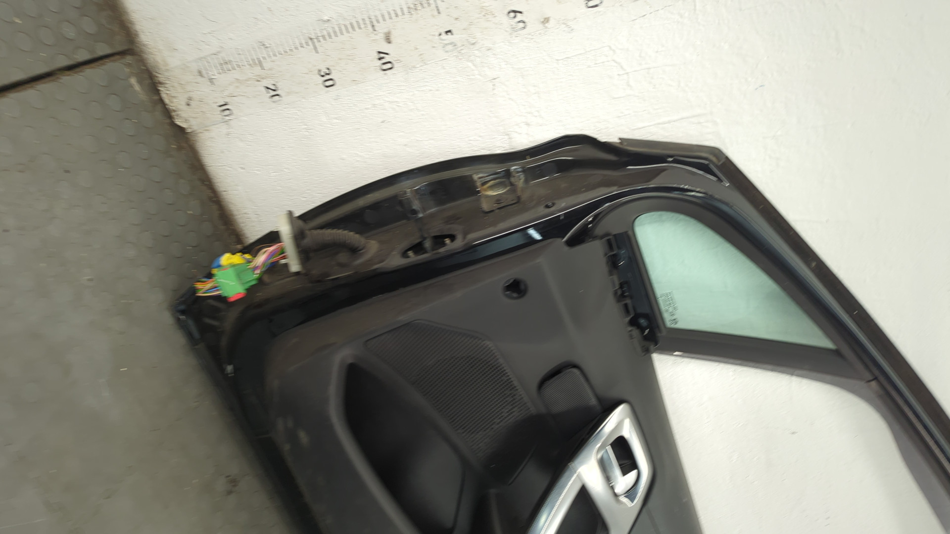 Дверь передняя правая