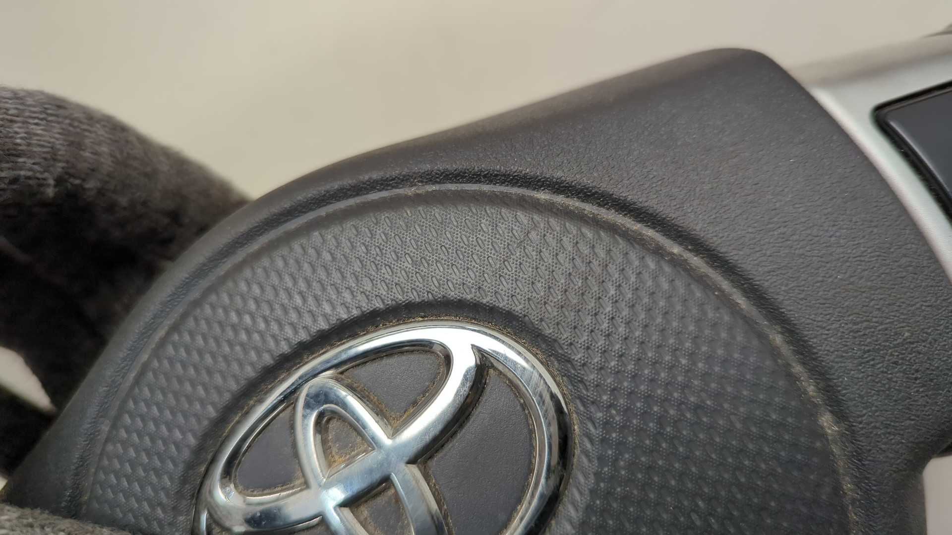 Рулевое колесо (руль)