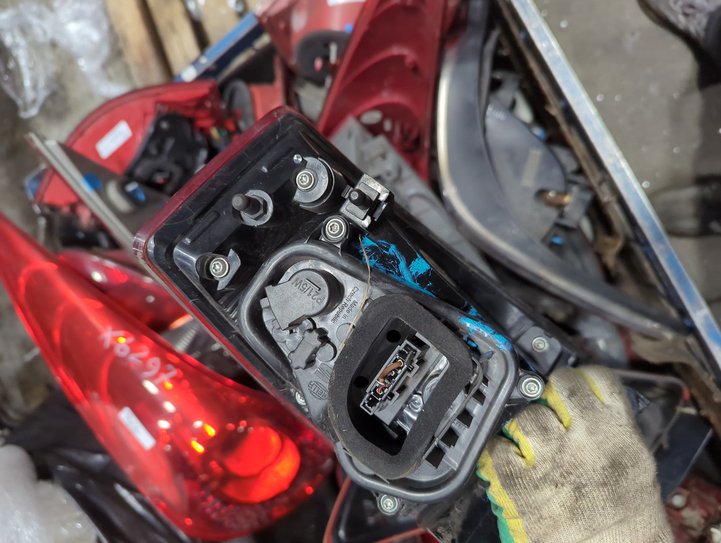 Фонарь задний левый