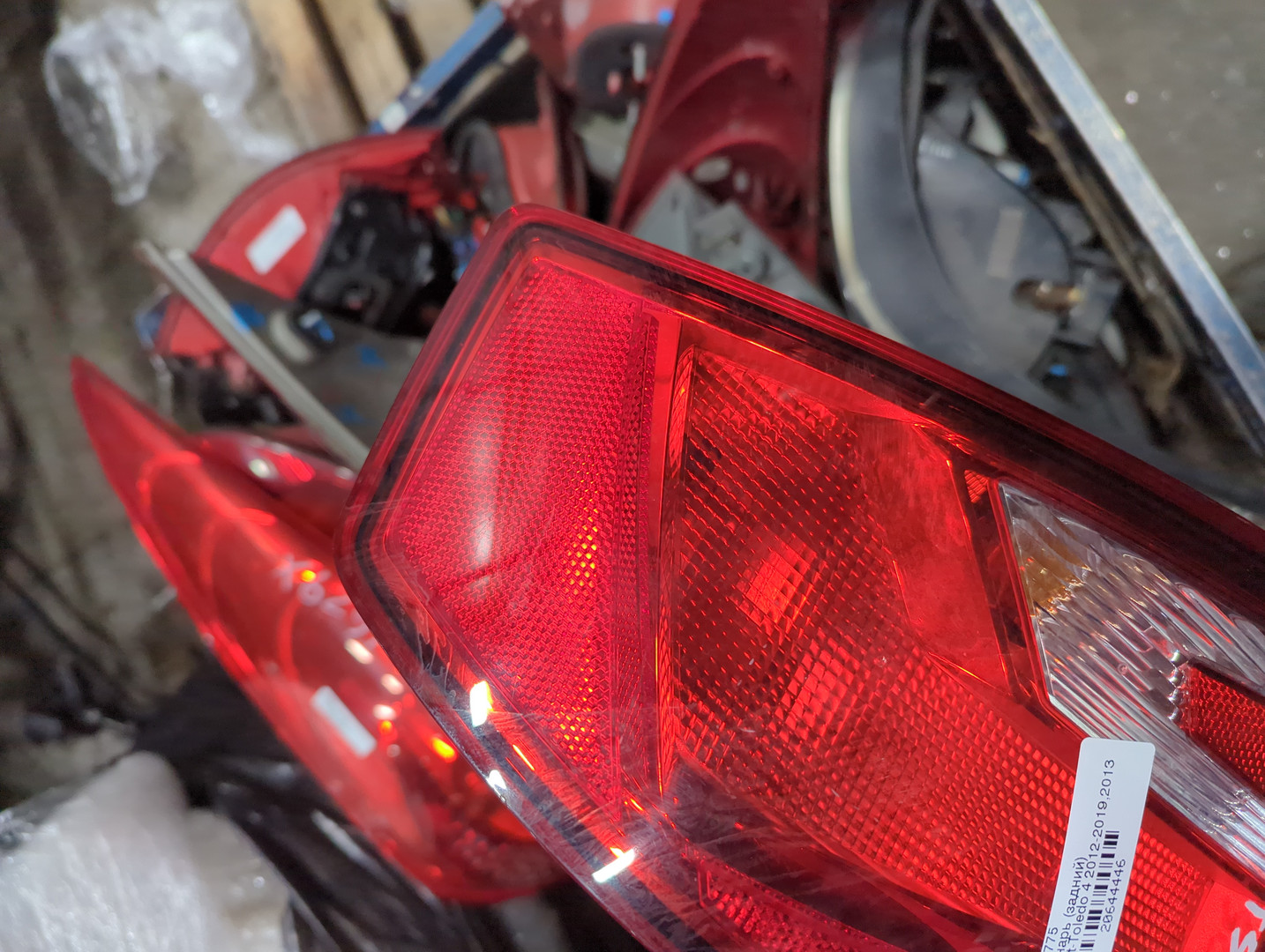 Фонарь задний левый