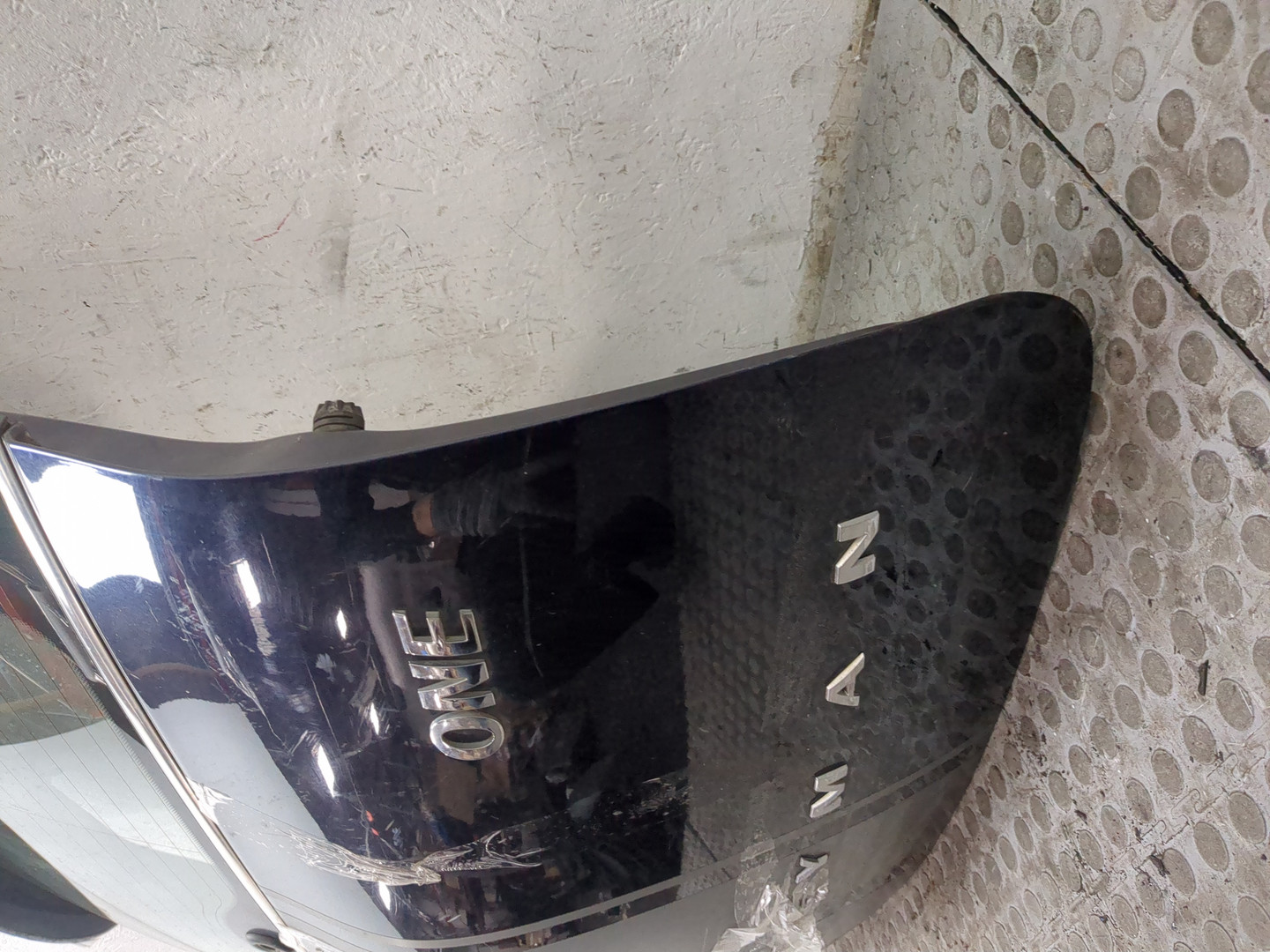 Дверь багажника