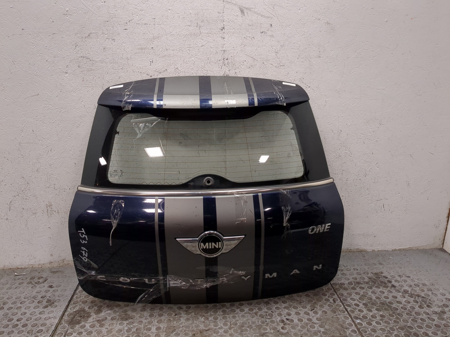 Дверь багажника