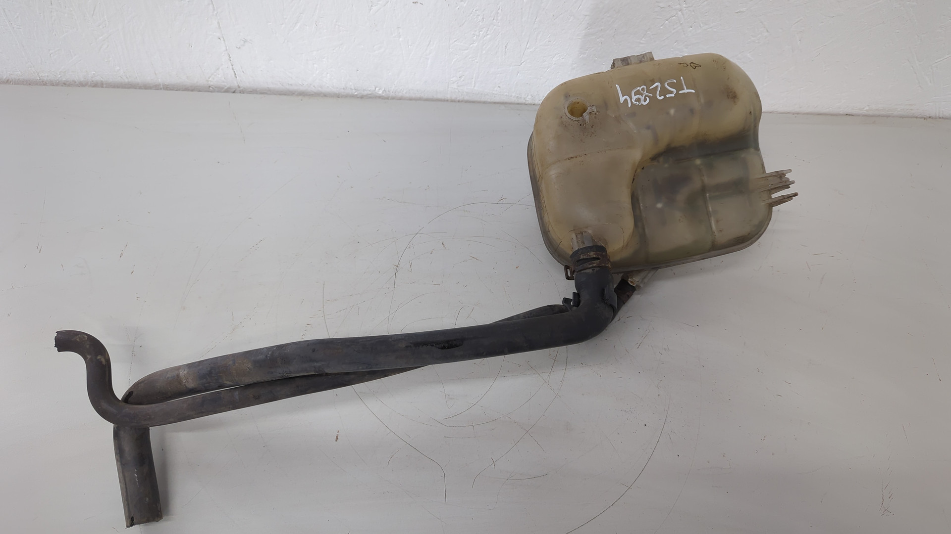 Бачок расширительный