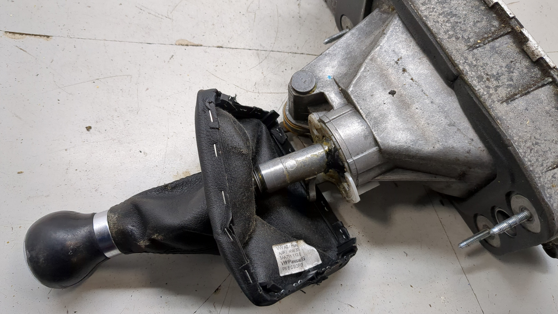 Кулиса МКПП / АКПП