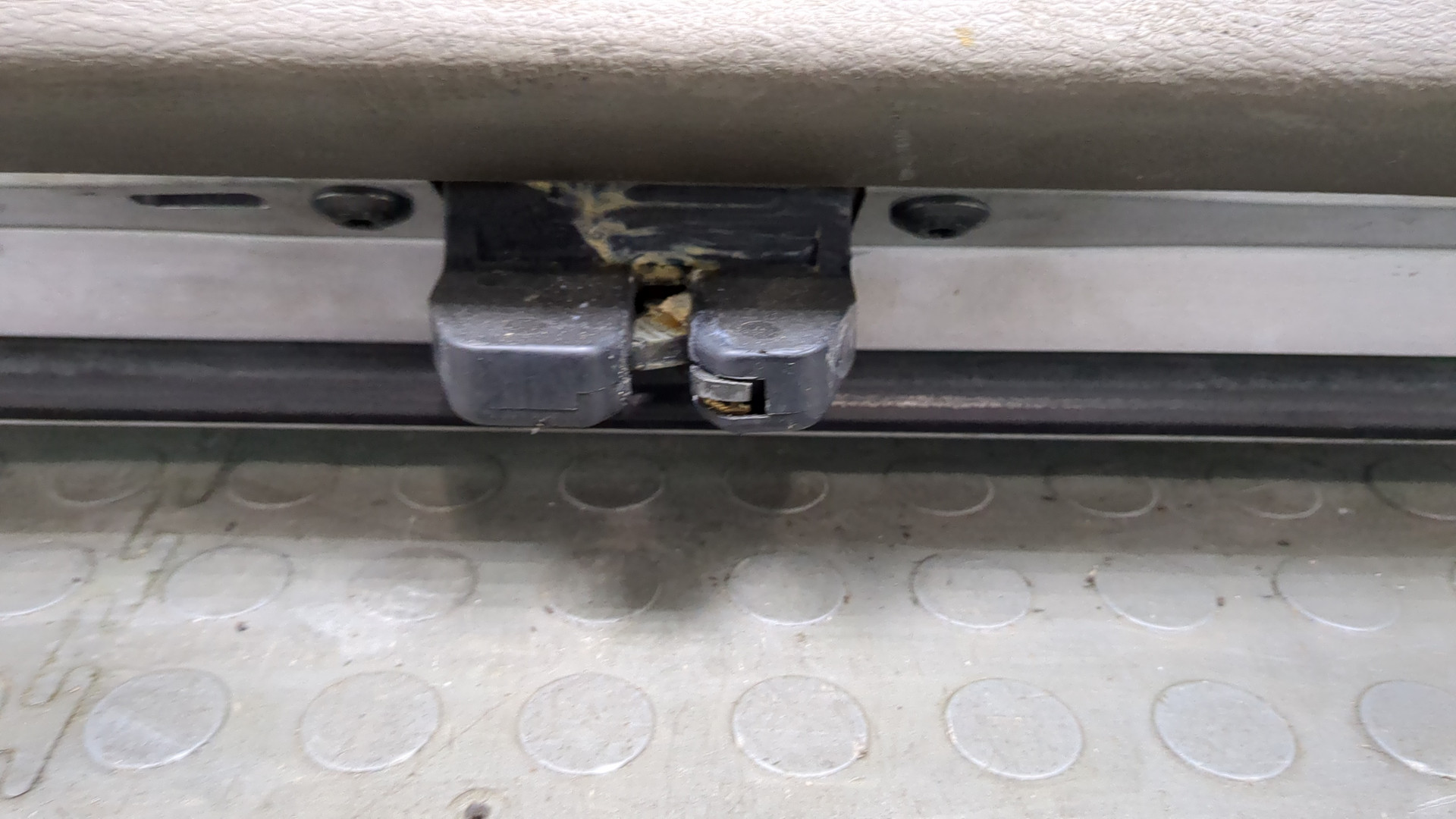 Дверь багажника