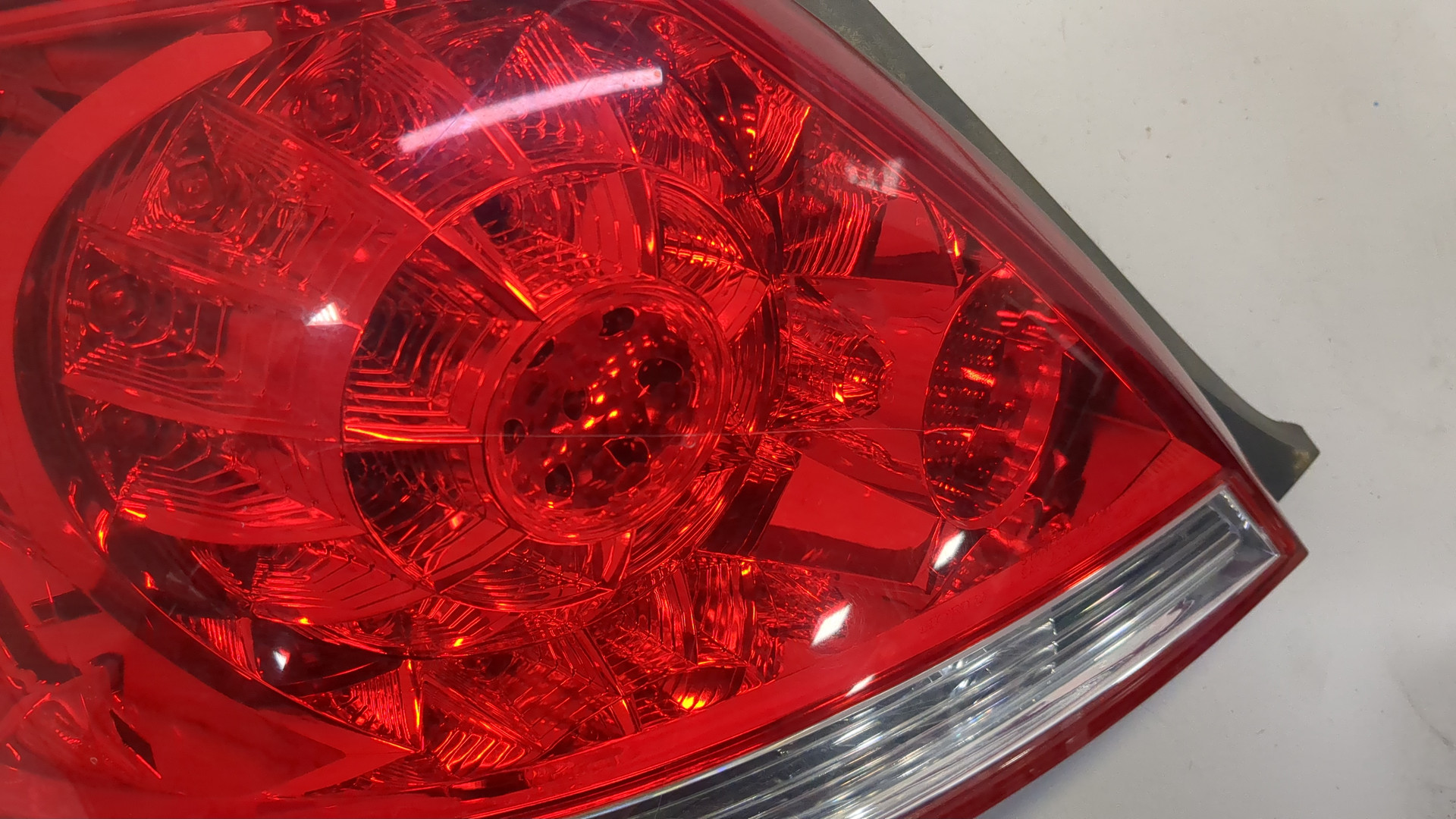 Фонарь задний левый