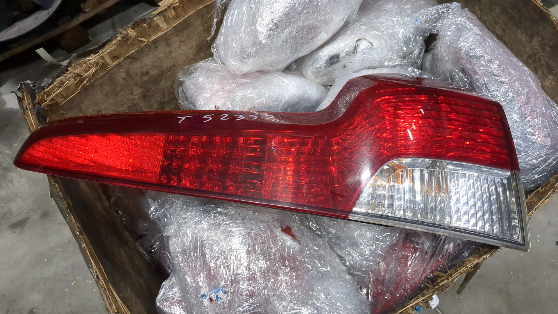 Фонарь задний правый
