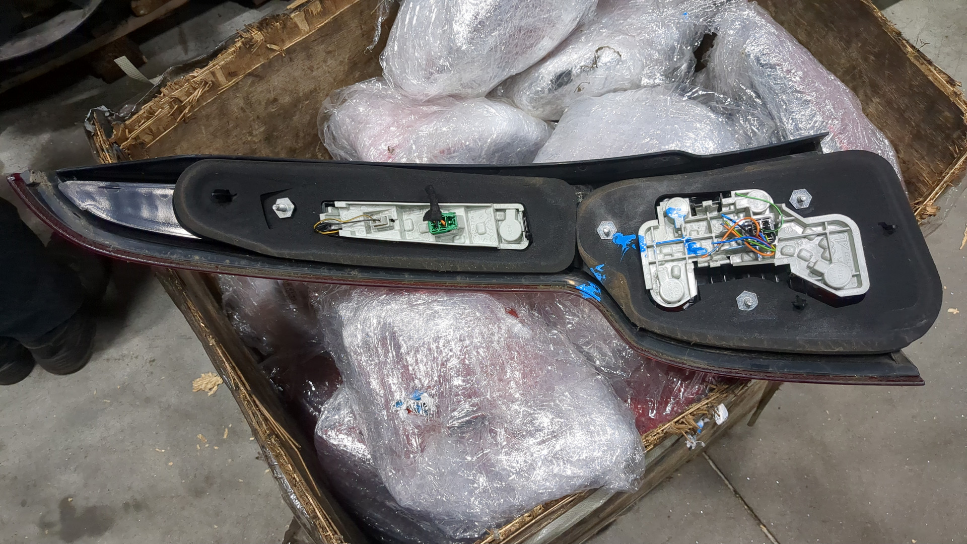 Фонарь задний правый