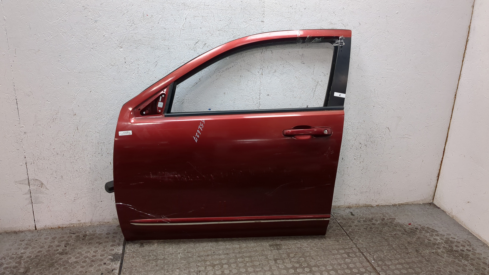 Дверь передняя левая