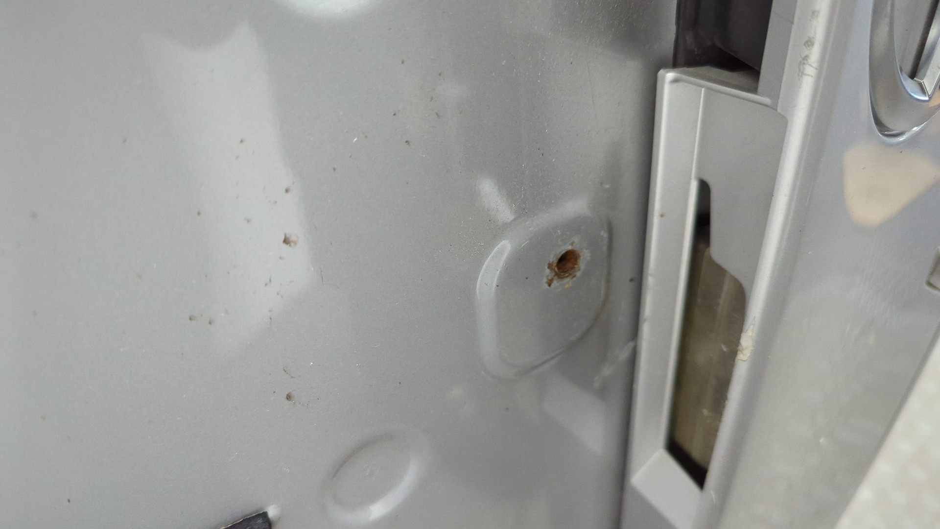 Дверь багажника