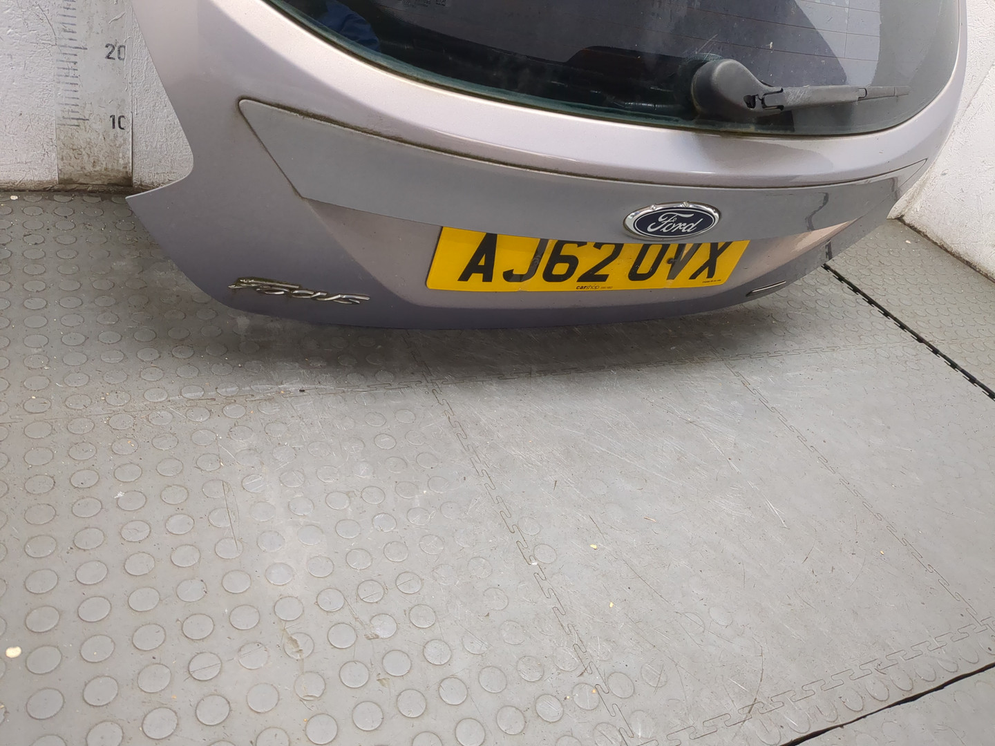 Дверь багажника