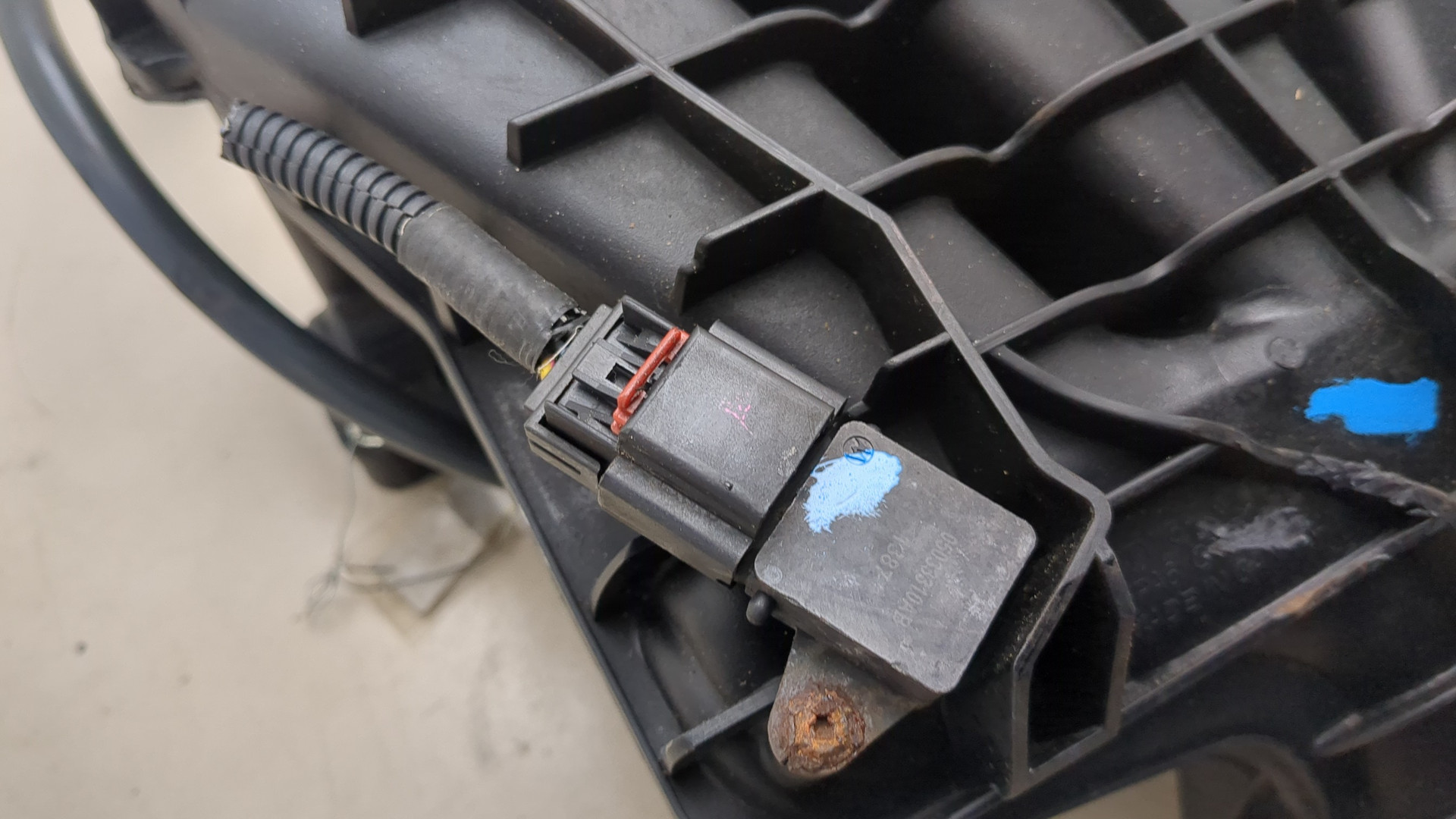 Коллектор впускной