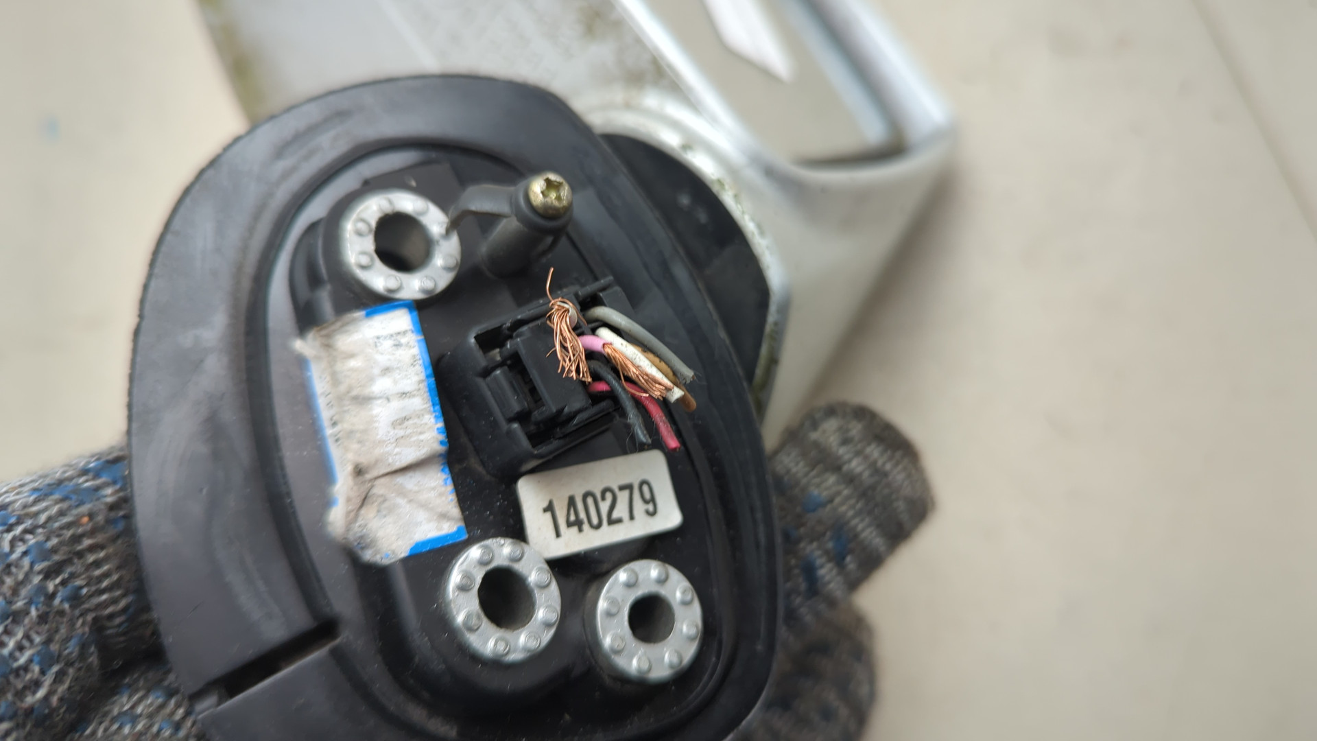 Зеркало левое электрическое