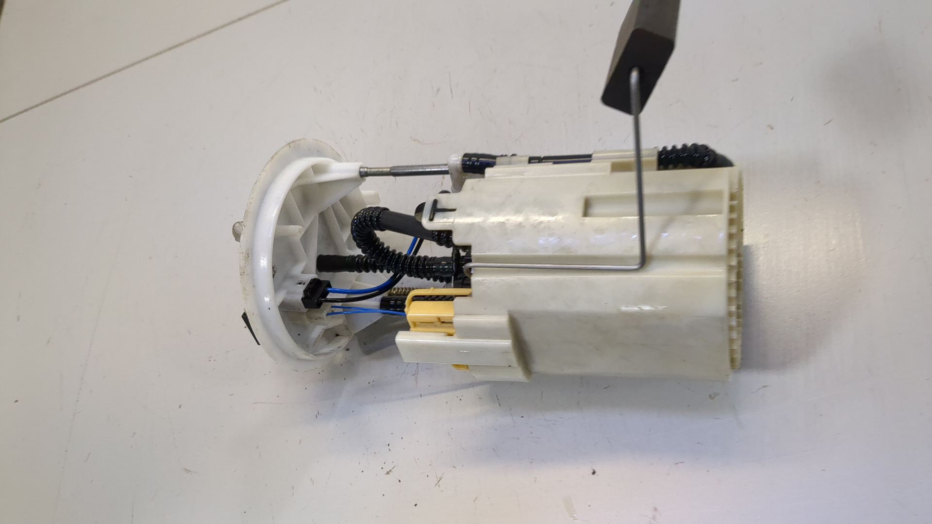 Насос топливный электрический