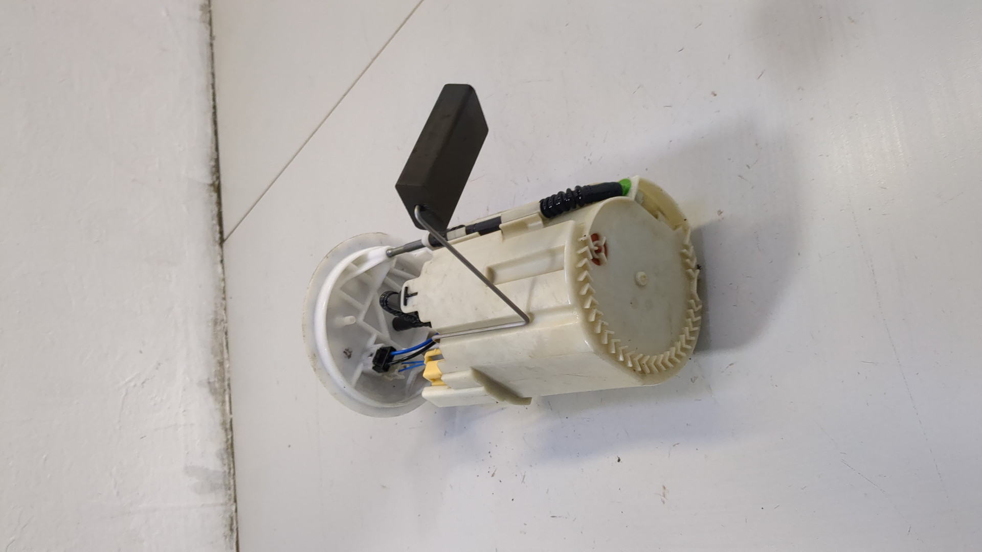 Насос топливный электрический