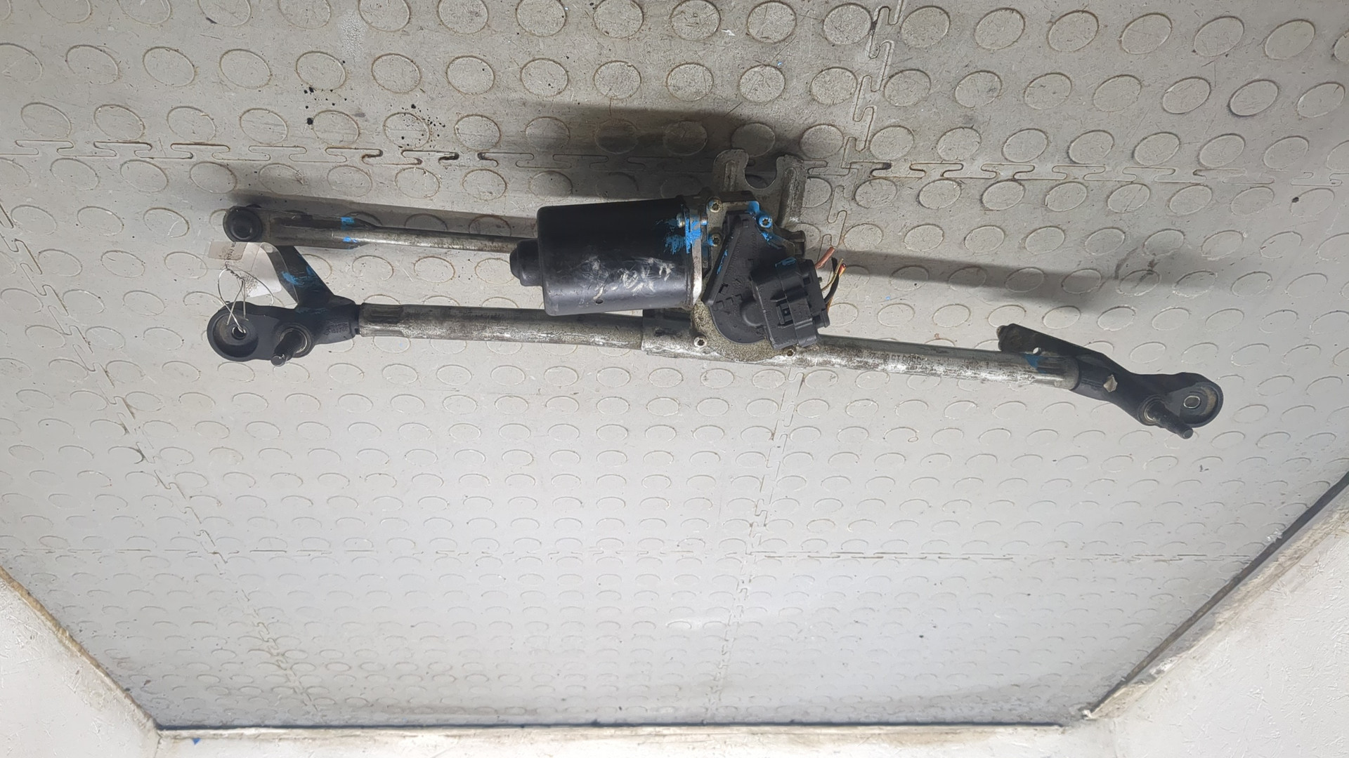 Трапеция стеклоочистителей