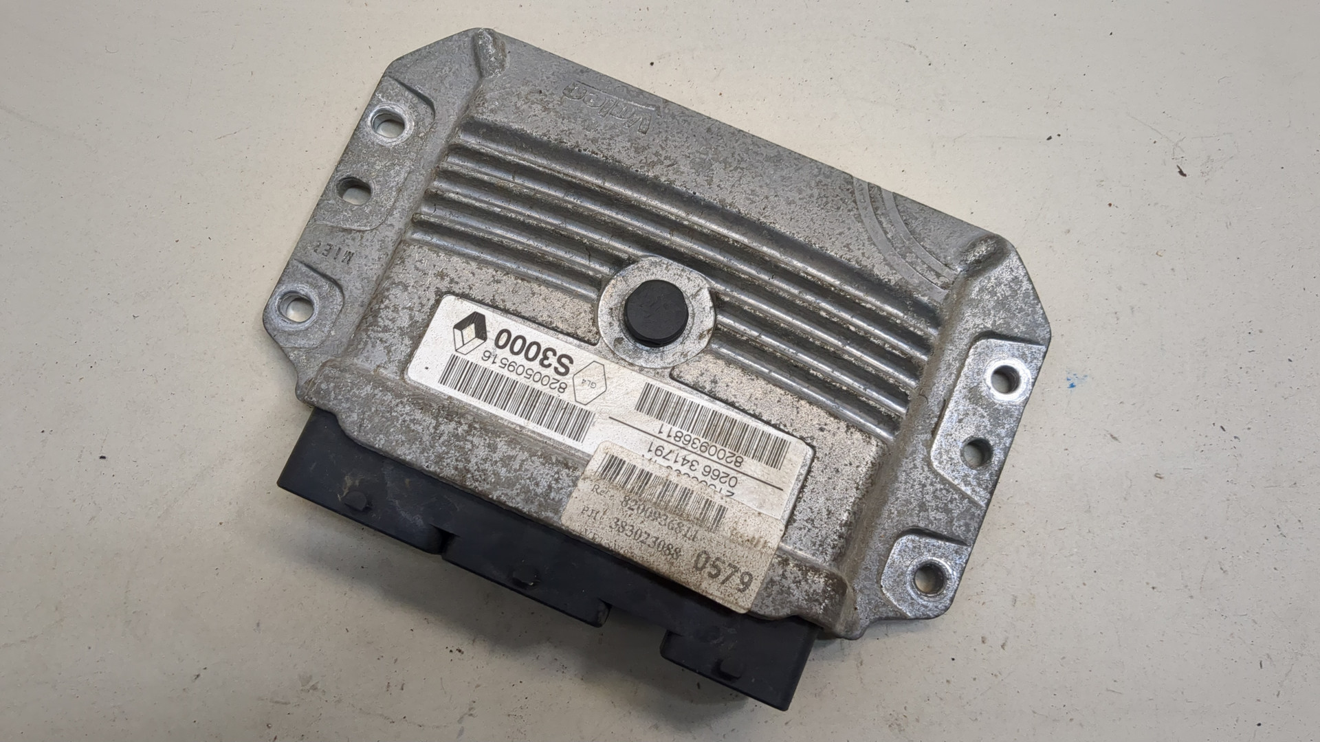 Блок управления двигателем