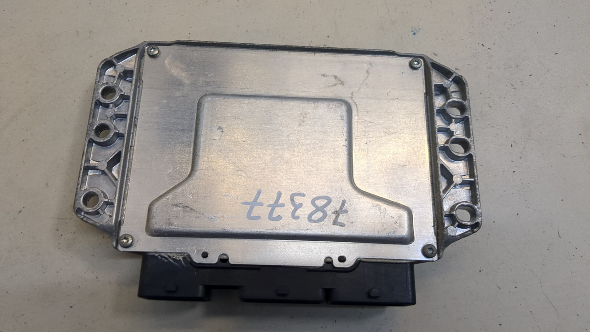 Блок управления двигателем