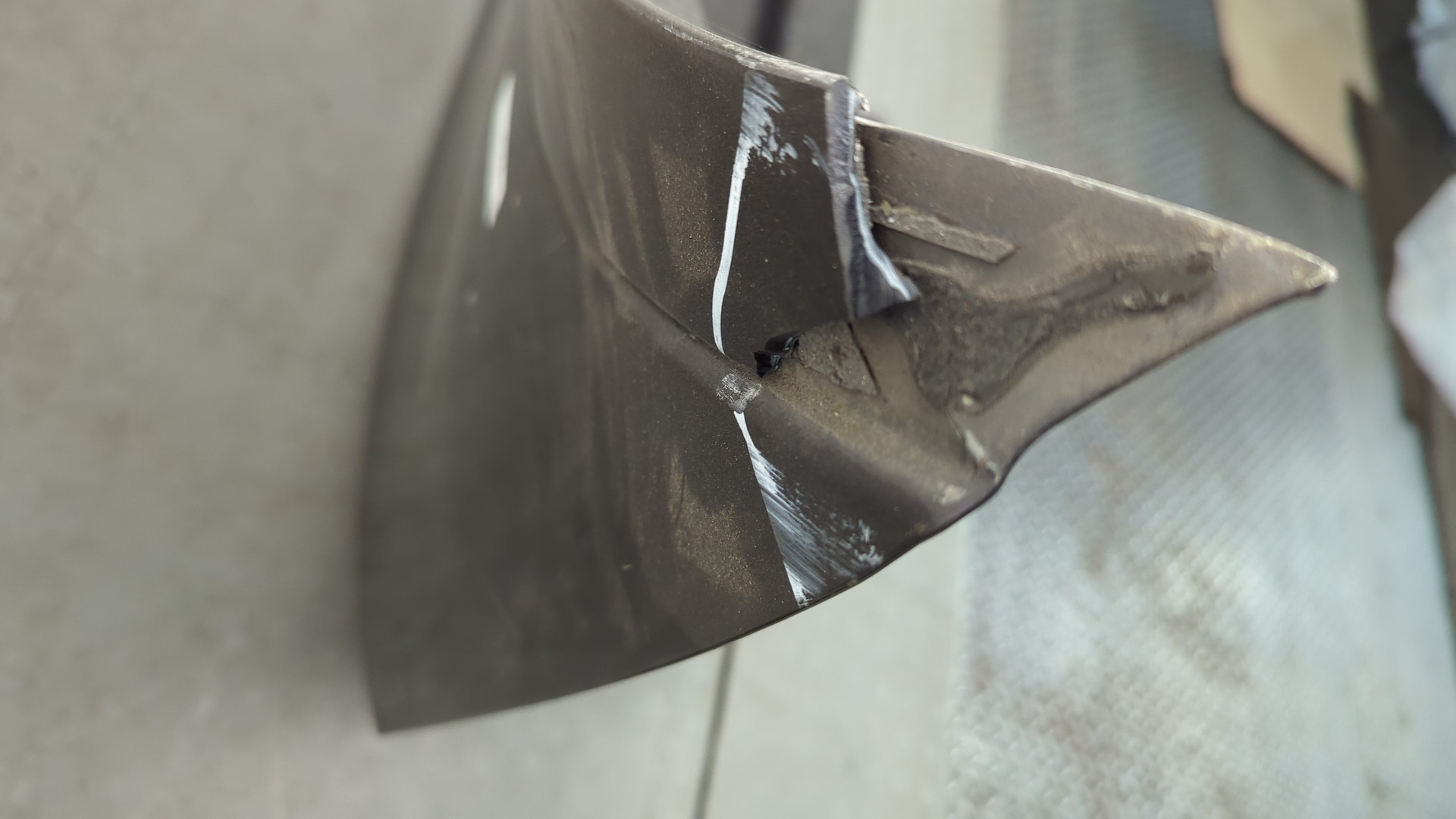 Дверь багажника