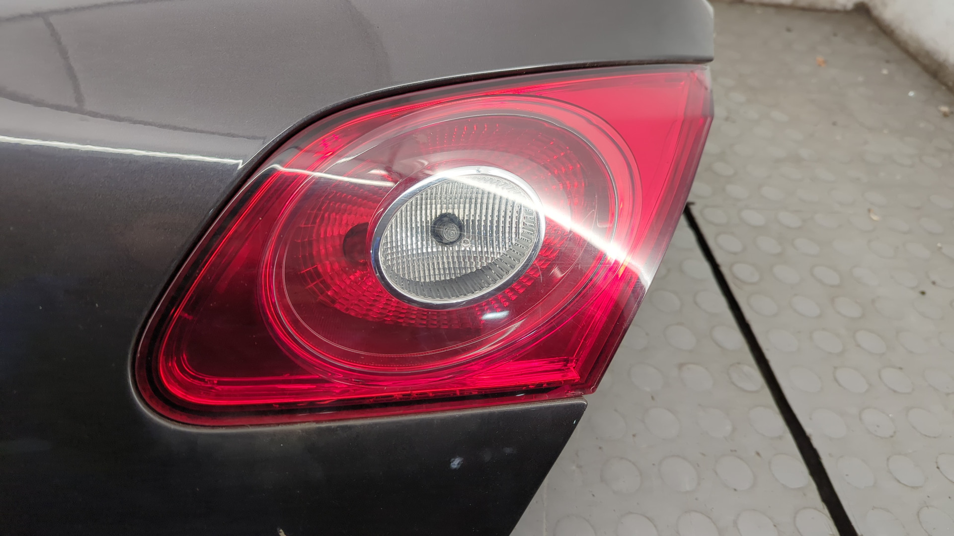 Дверь багажника