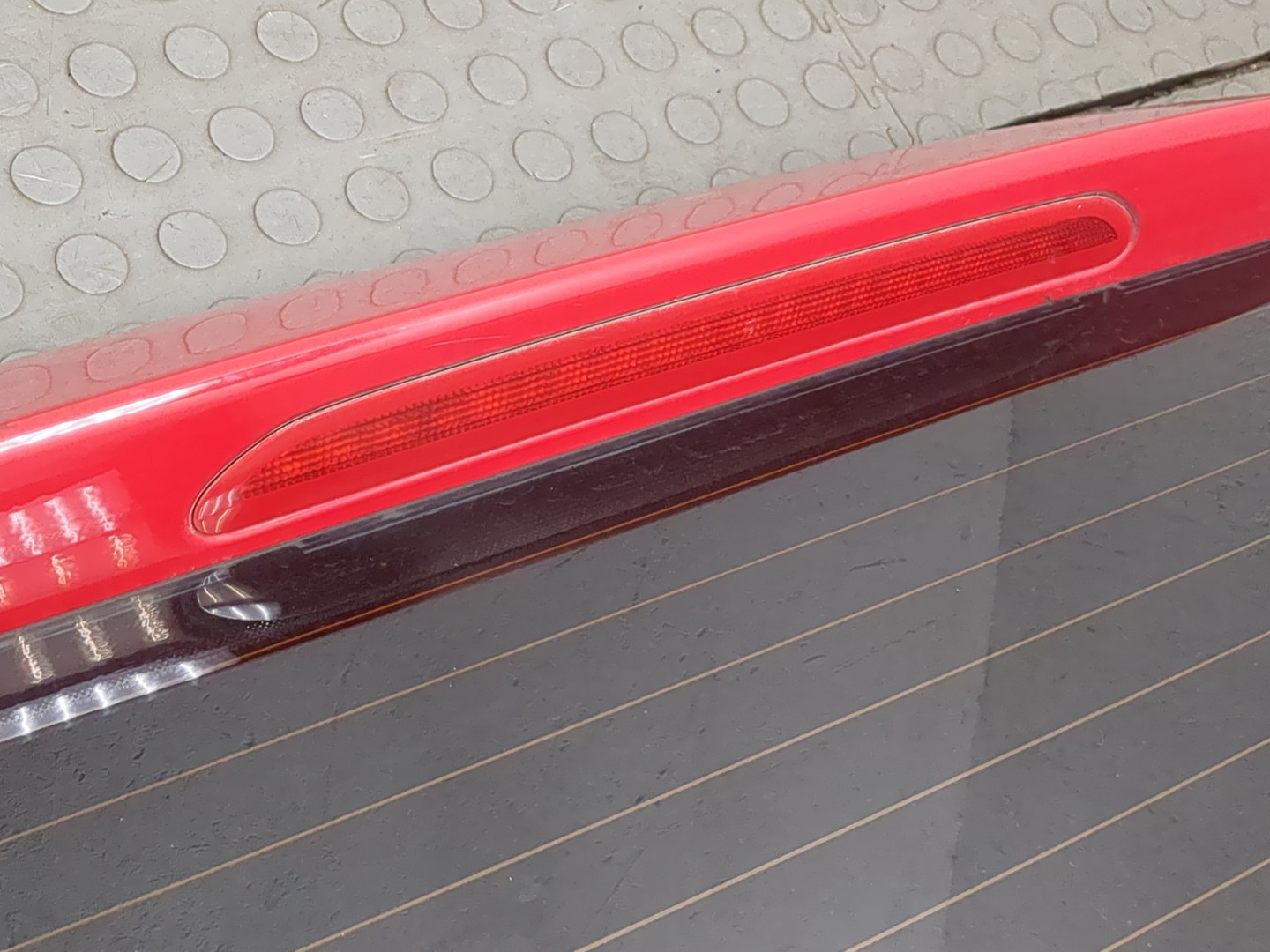 Дверь багажника